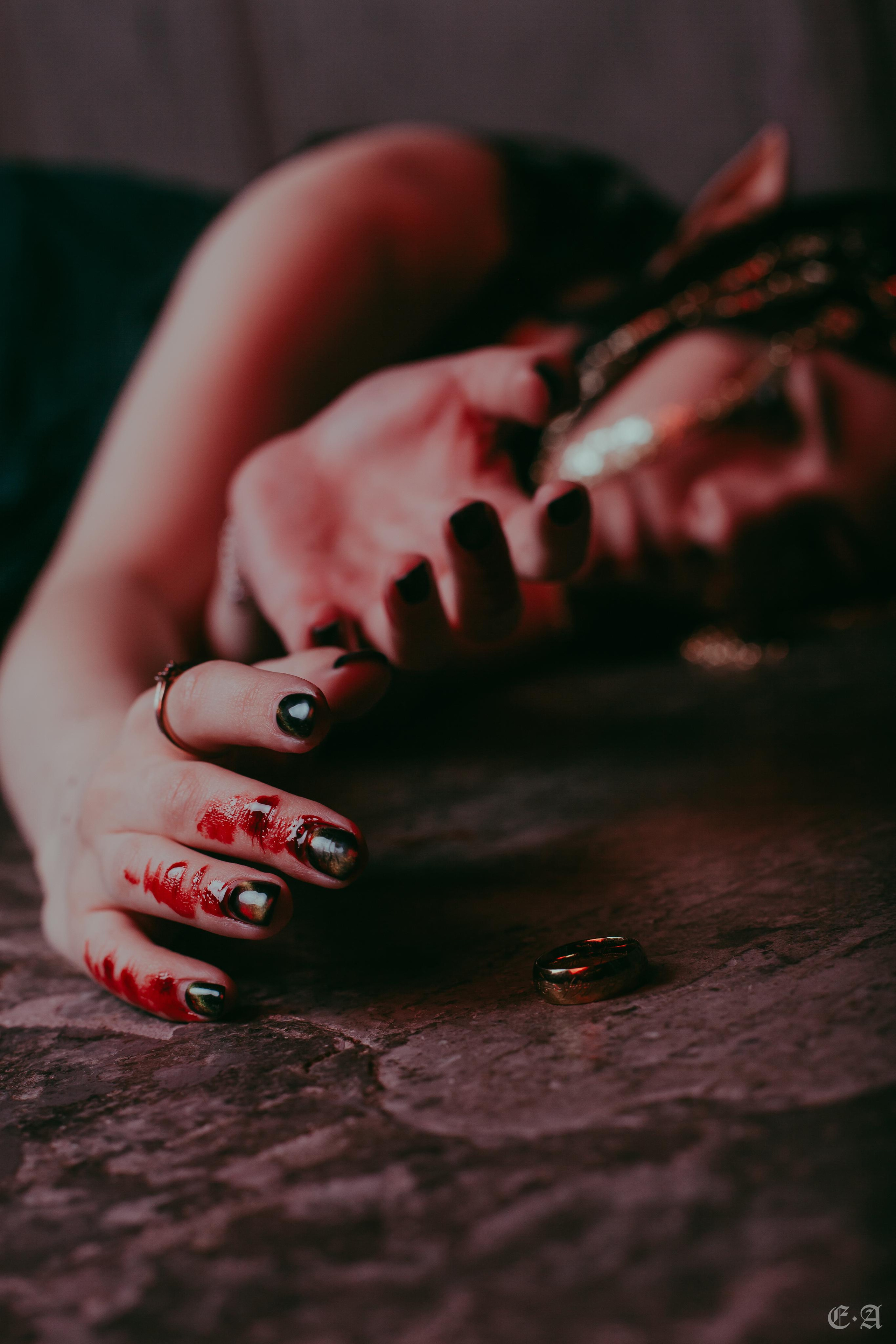 One ring to rule them all…. Фотограф Ellairen