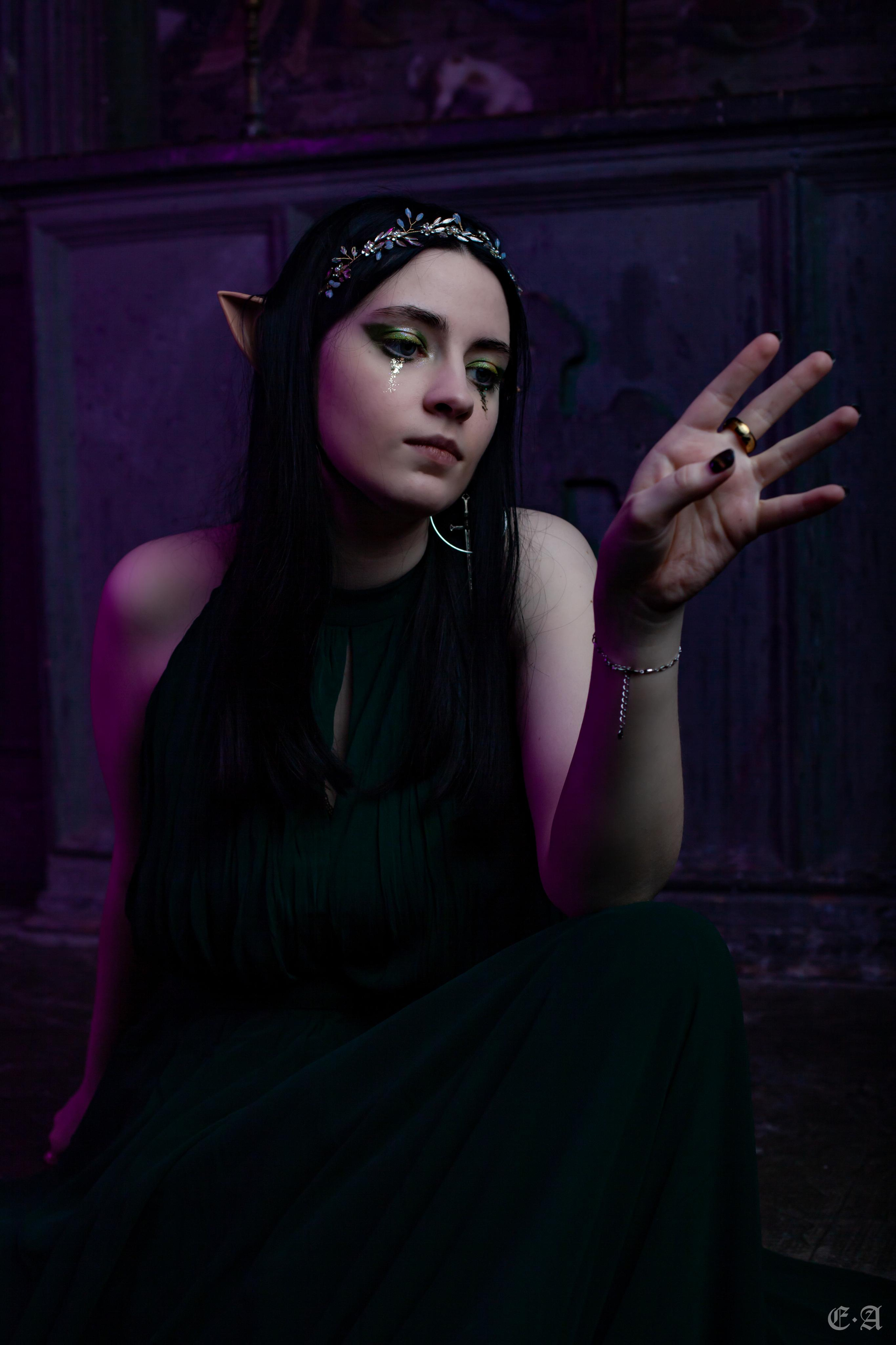 One ring to rule them all…. Фотограф Ellairen