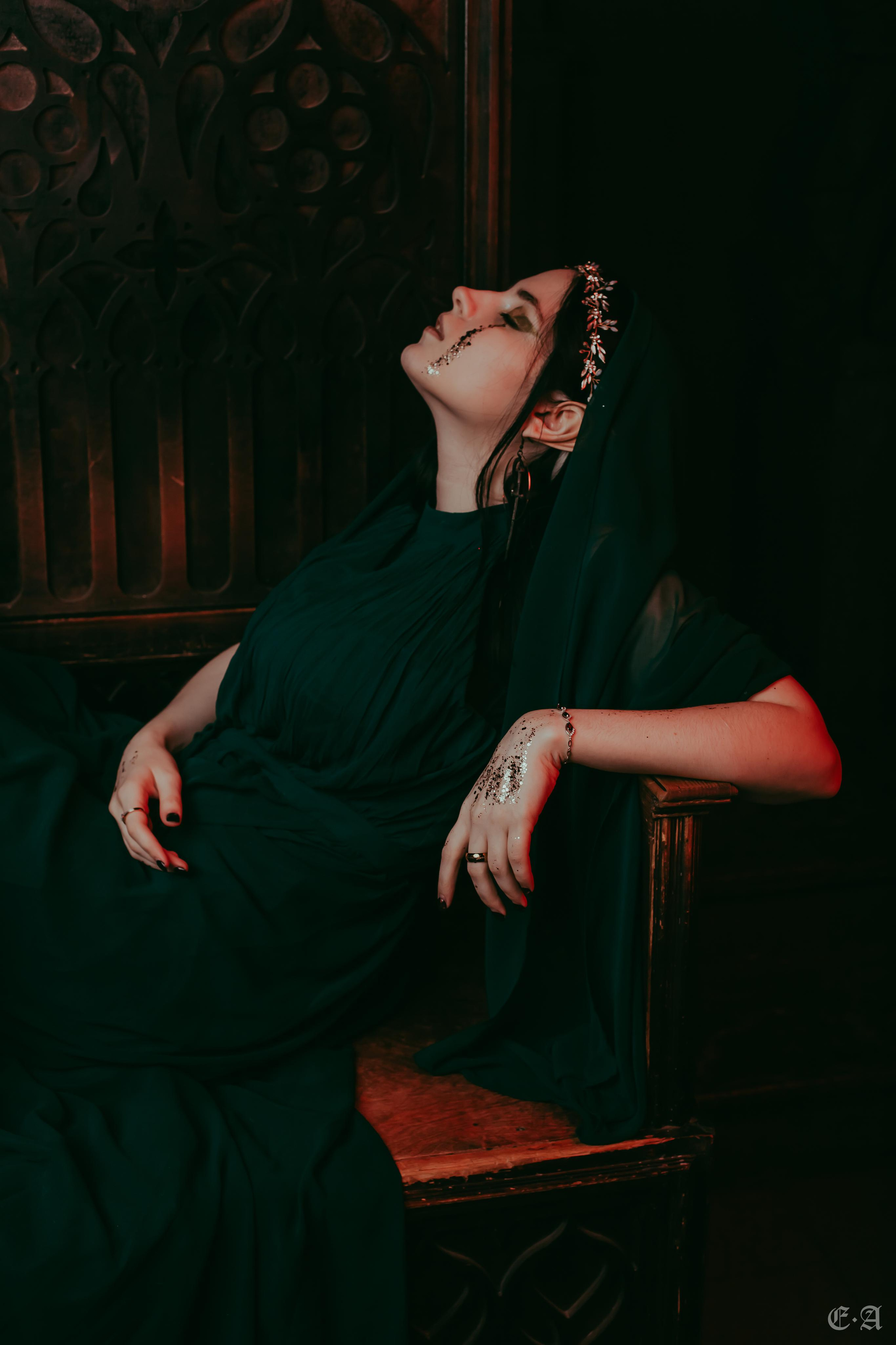 One ring to rule them all…. Фотограф Ellairen