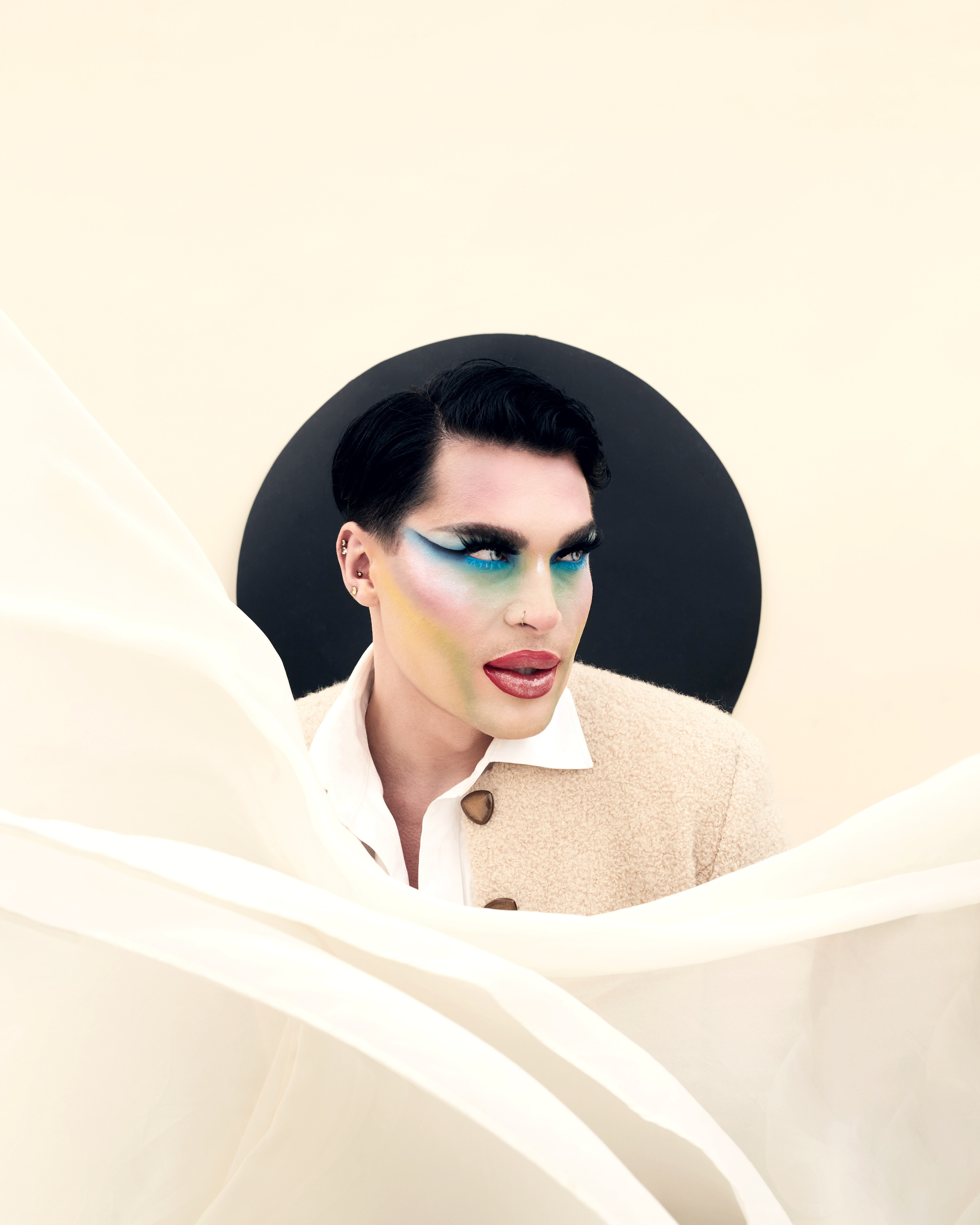 NOTCATART. DINIS MUSTAFIN | PHOTOGRAPHY