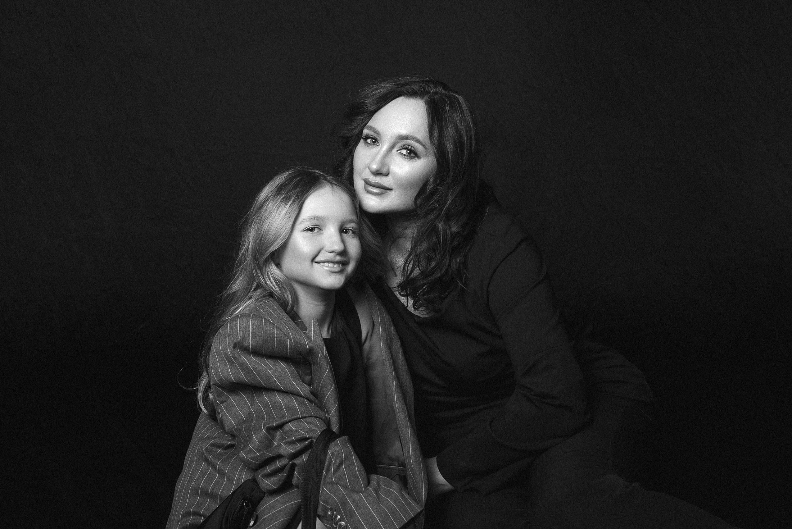 Изысканная семейная фотосессия в черно-белом | Фотограф Дарья Едапина. Фотограф Дарья Едапина Новосибирск