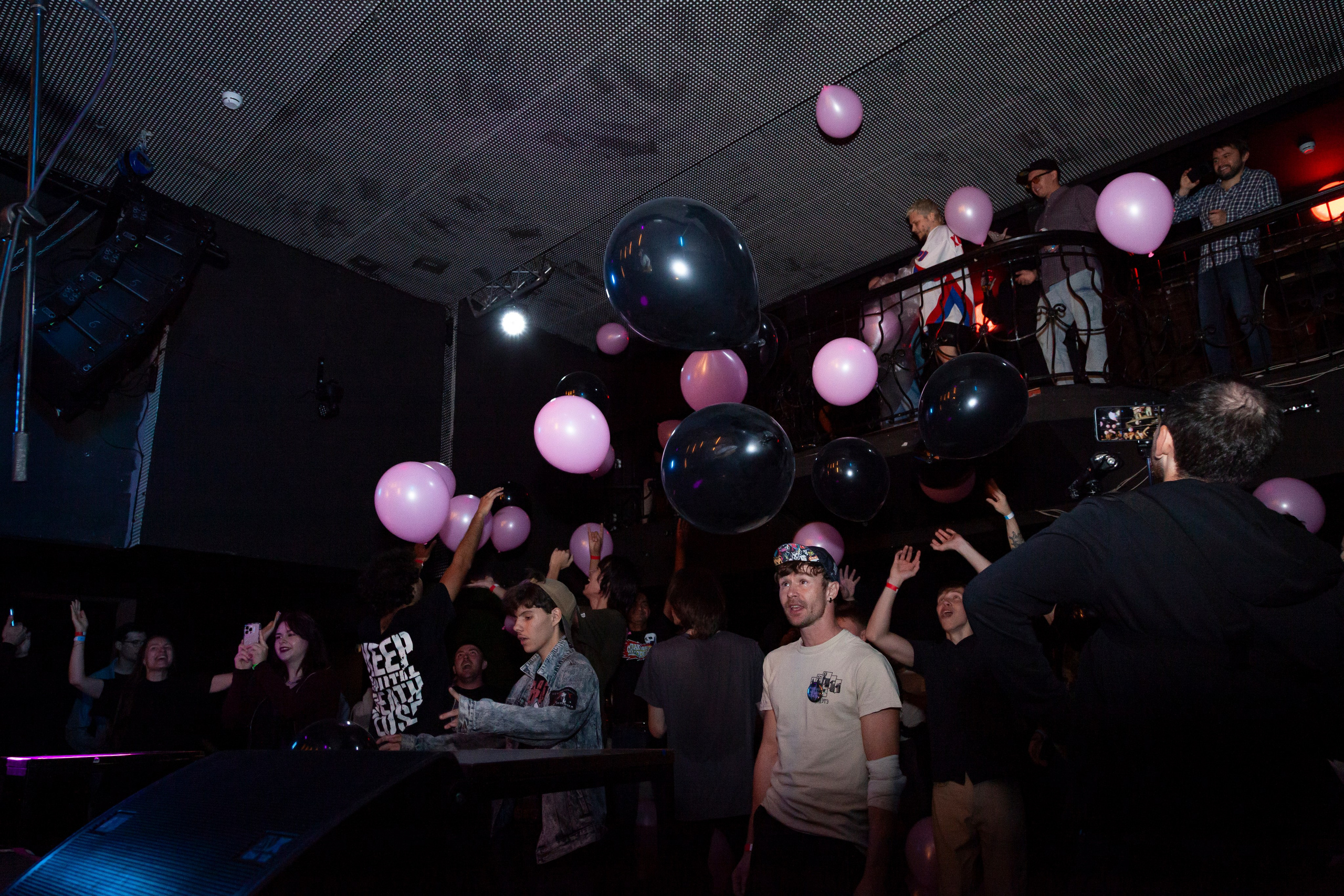 Рок-концерт. Reborn.19.09.25. Профессиональное фото в Казани: от идеи до результата. Фотограф Яна Мур