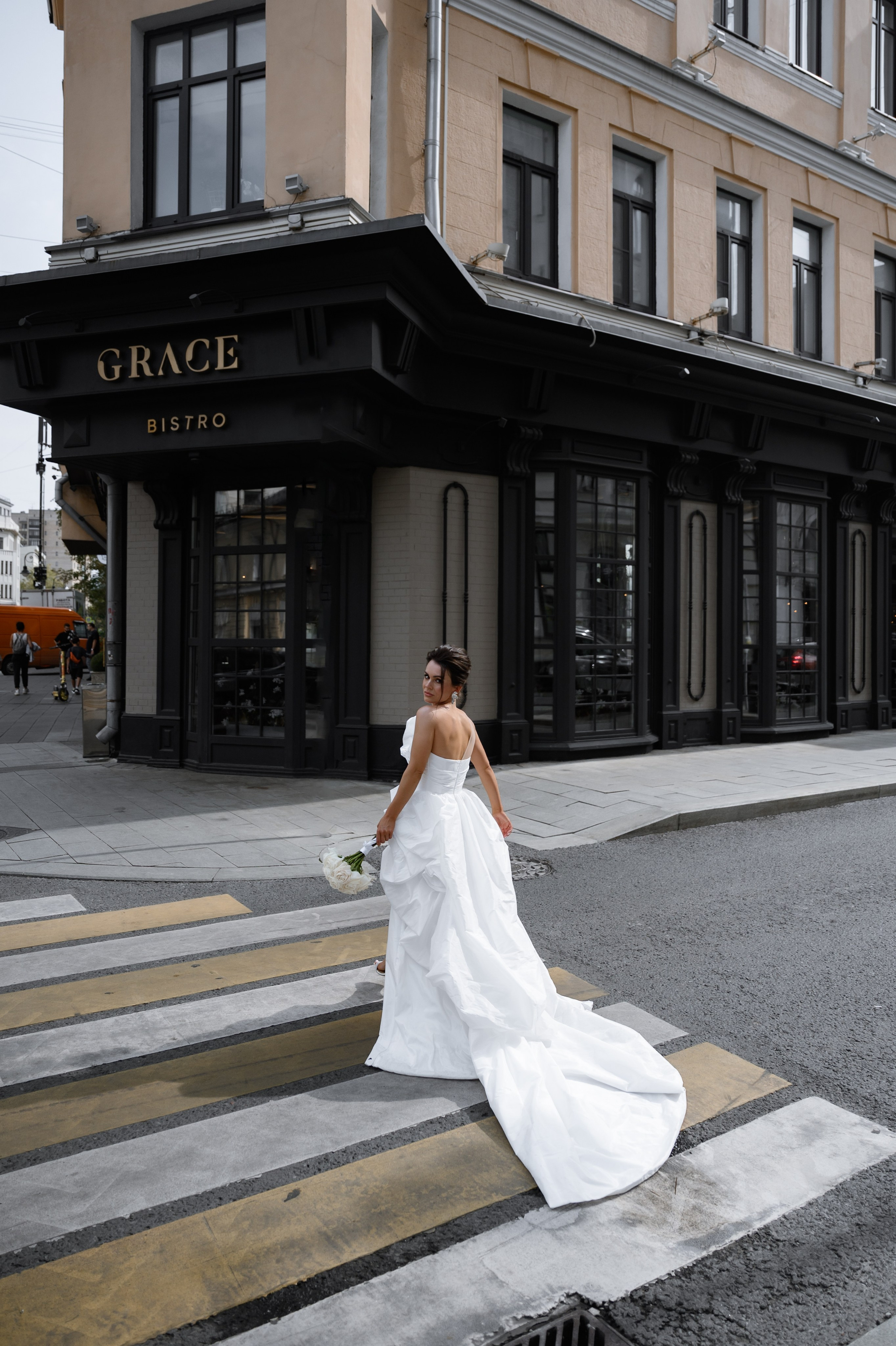 23.08.2024. RETOUCH-HOUSE