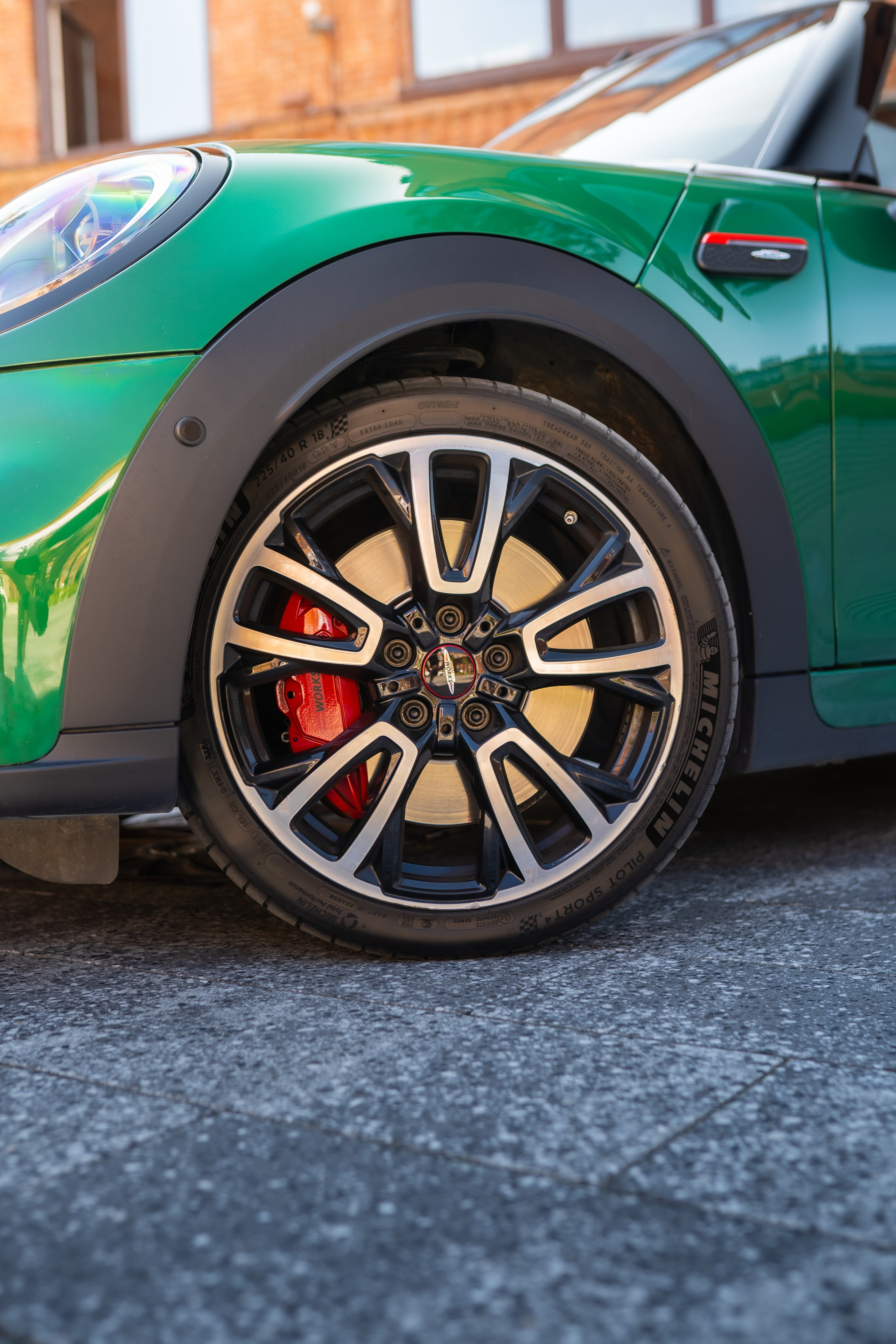 Mini Copper JCW Green. Mirllaev