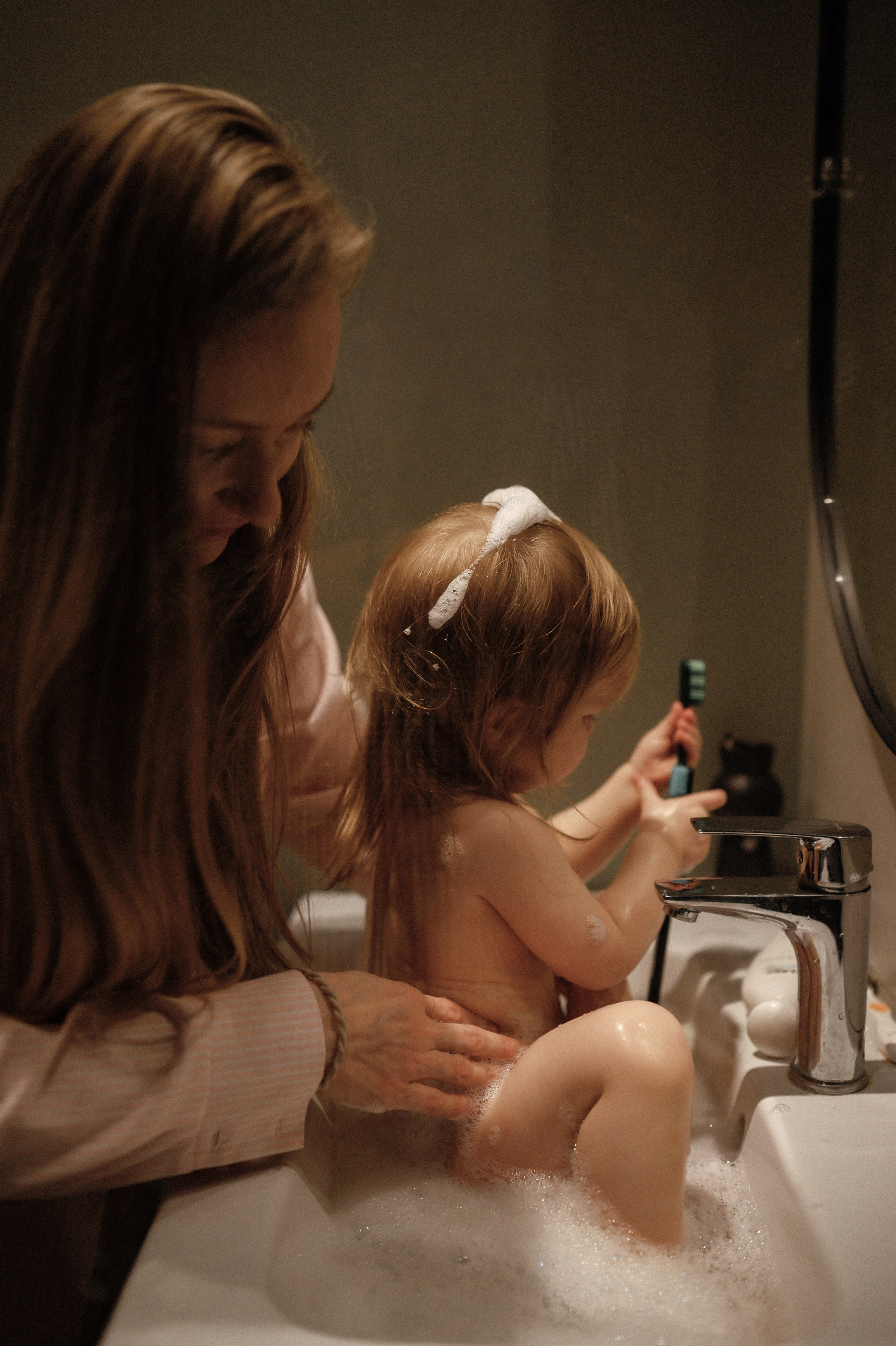 Даша и Варя дома. Семейный и свадебный lifestyle-фотограф в Москве Мария Петрова