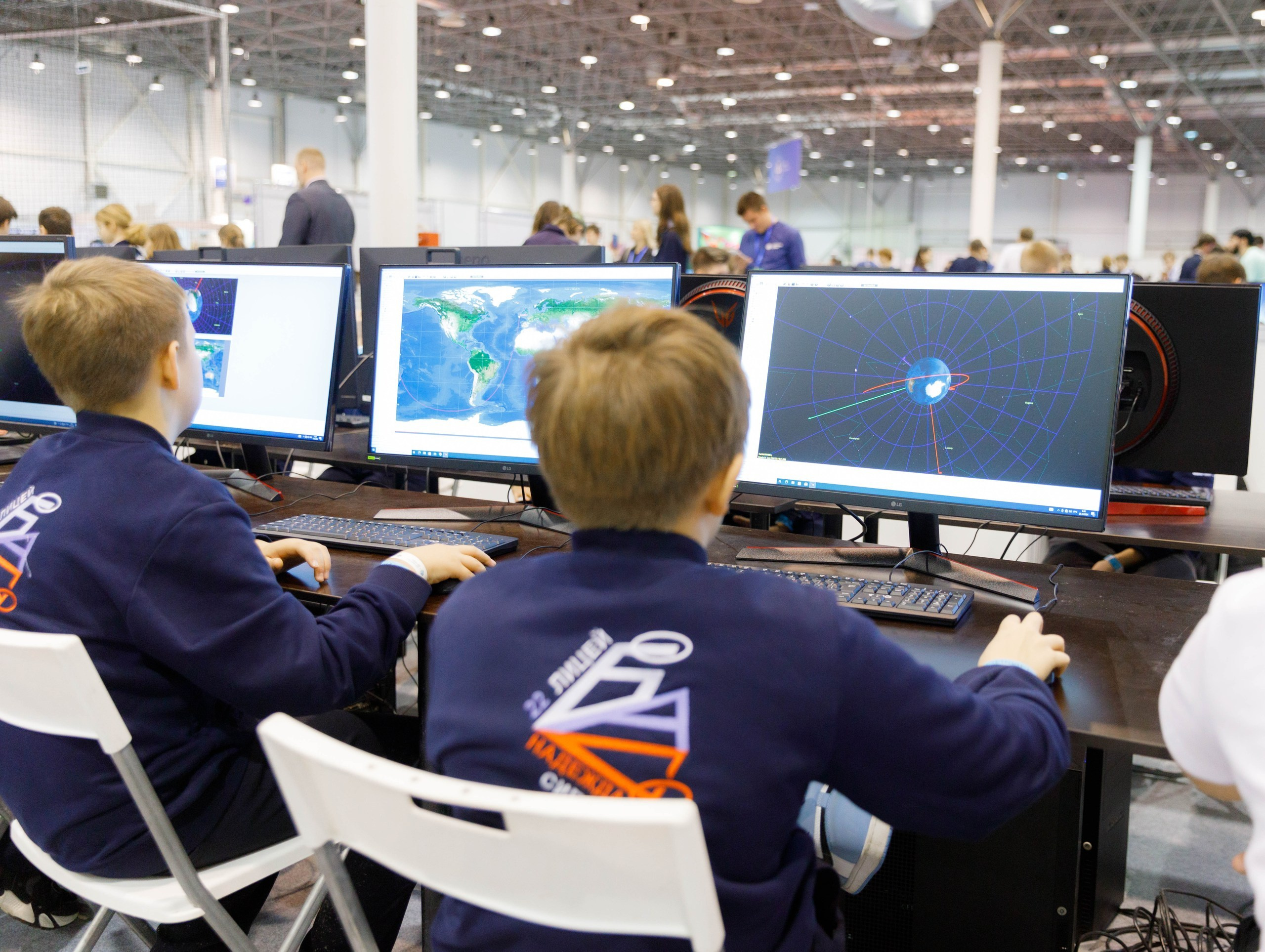 Фестиваль беспилотных авиационных систем «Дотянуться до неба». Экспоцентр. Репортажный фотограф в Новосибирске Алена Помазунова