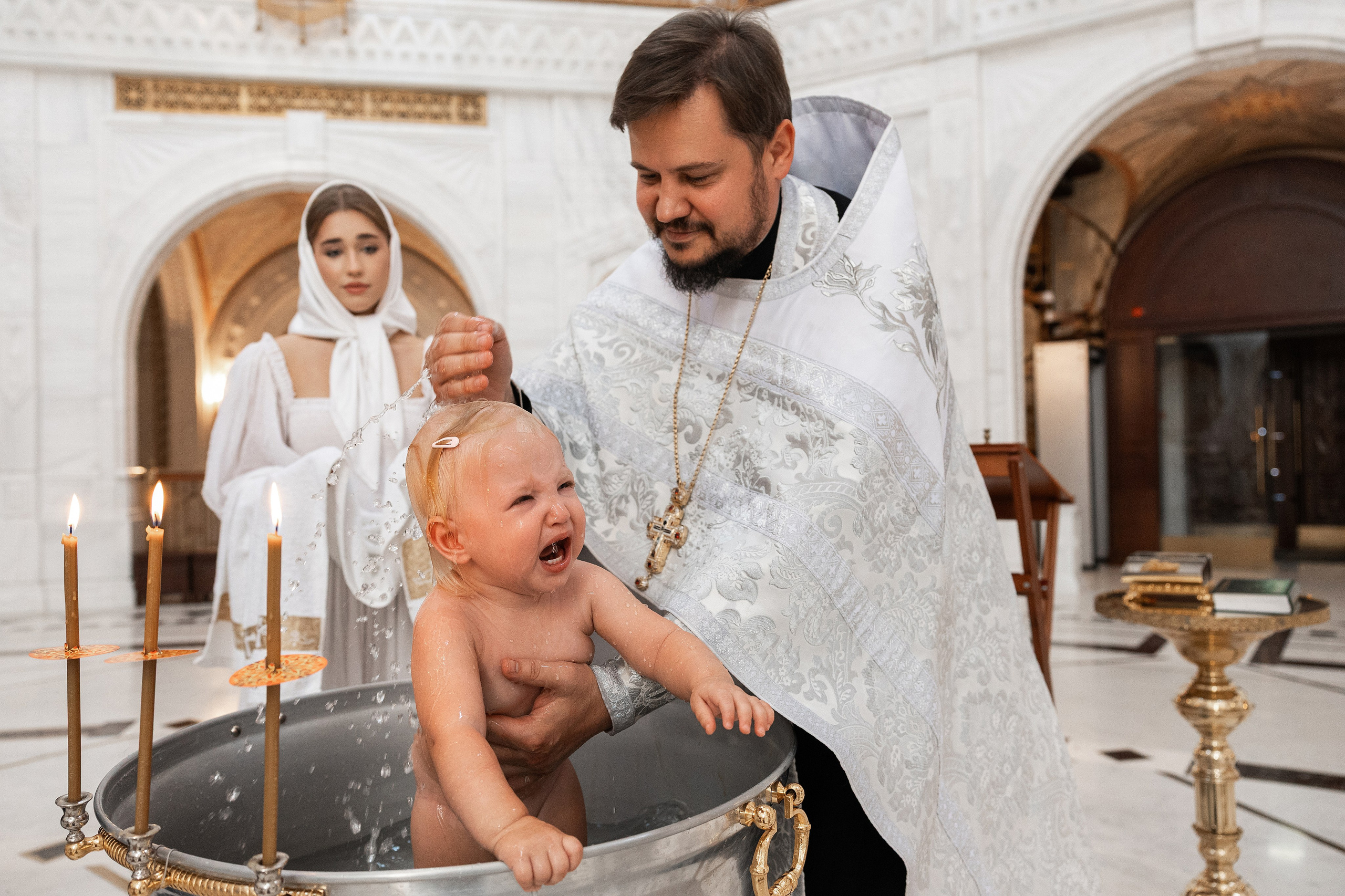 Крещение Аделины. Фотограф Крещение, Выписка москва
