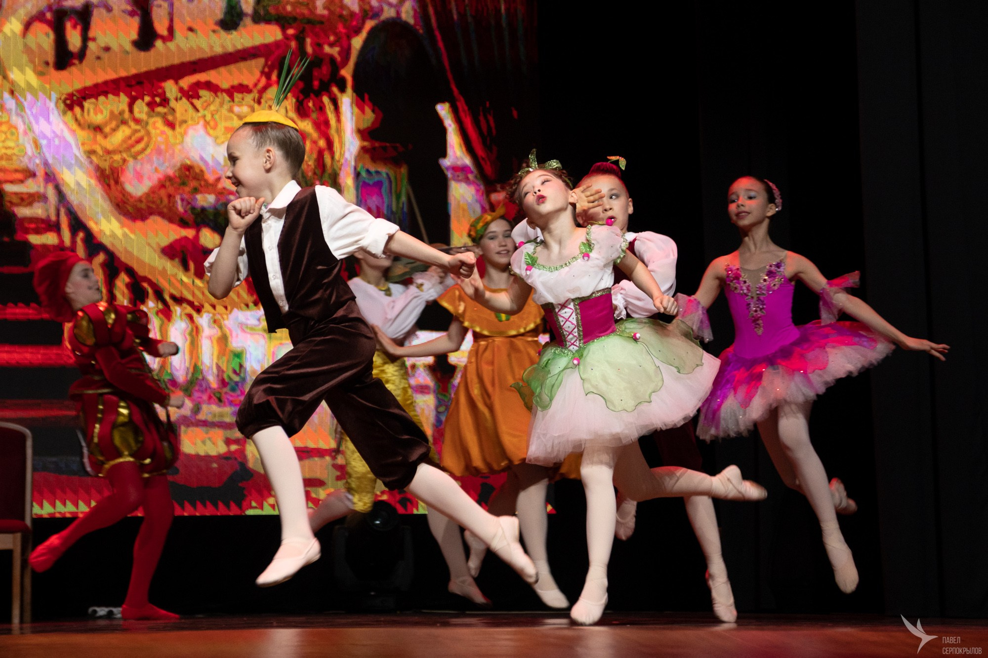 Балетный спектакль «Чиполлино». Репортажный фотограф в Казани Павел Серпокрылов