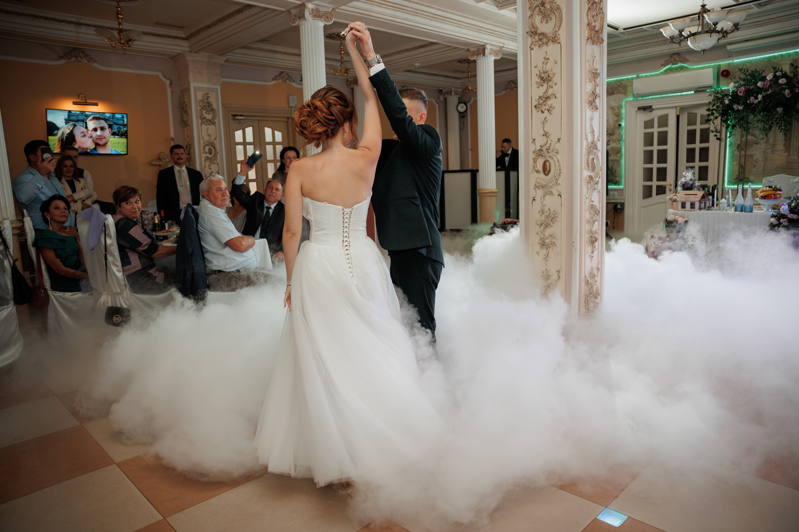 Константин и Дарья, ЗАГС ВДНХ, отель Soluxe, ресторан «Антик». Свадебный и репортажный фотограф (Москва, Королев и другие)