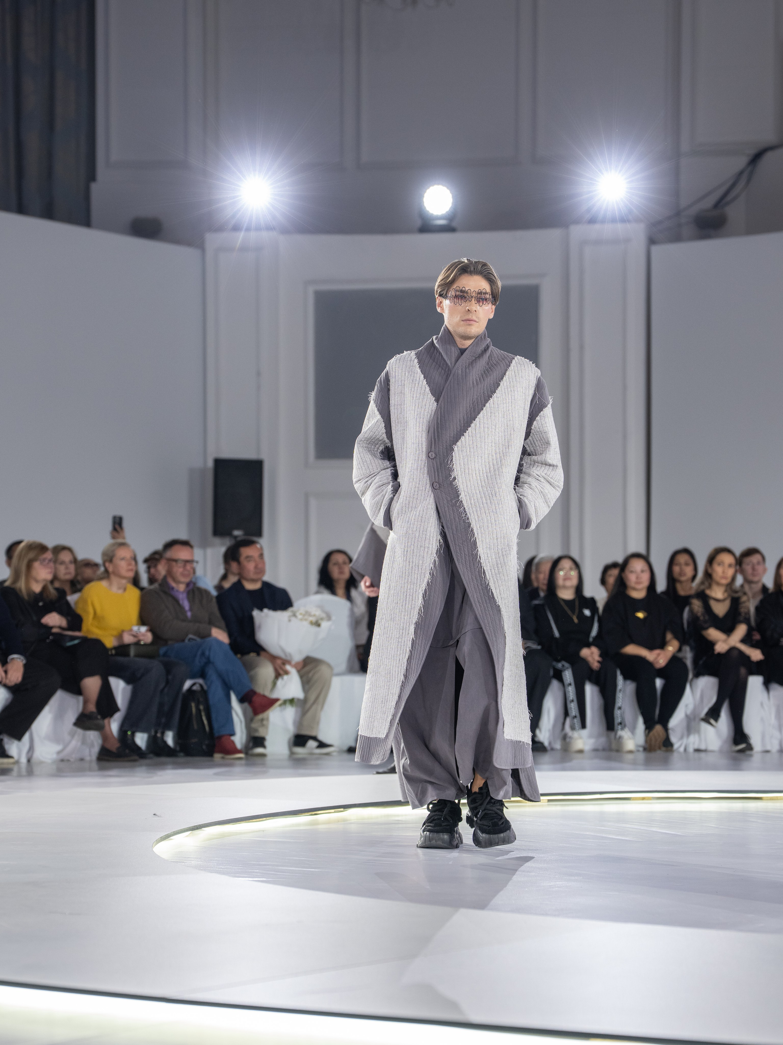 Дизайнер Zalkar. Сайт Алматинского НЮ АРТ, будуар и фэшн фотографа Дениса Карпенко