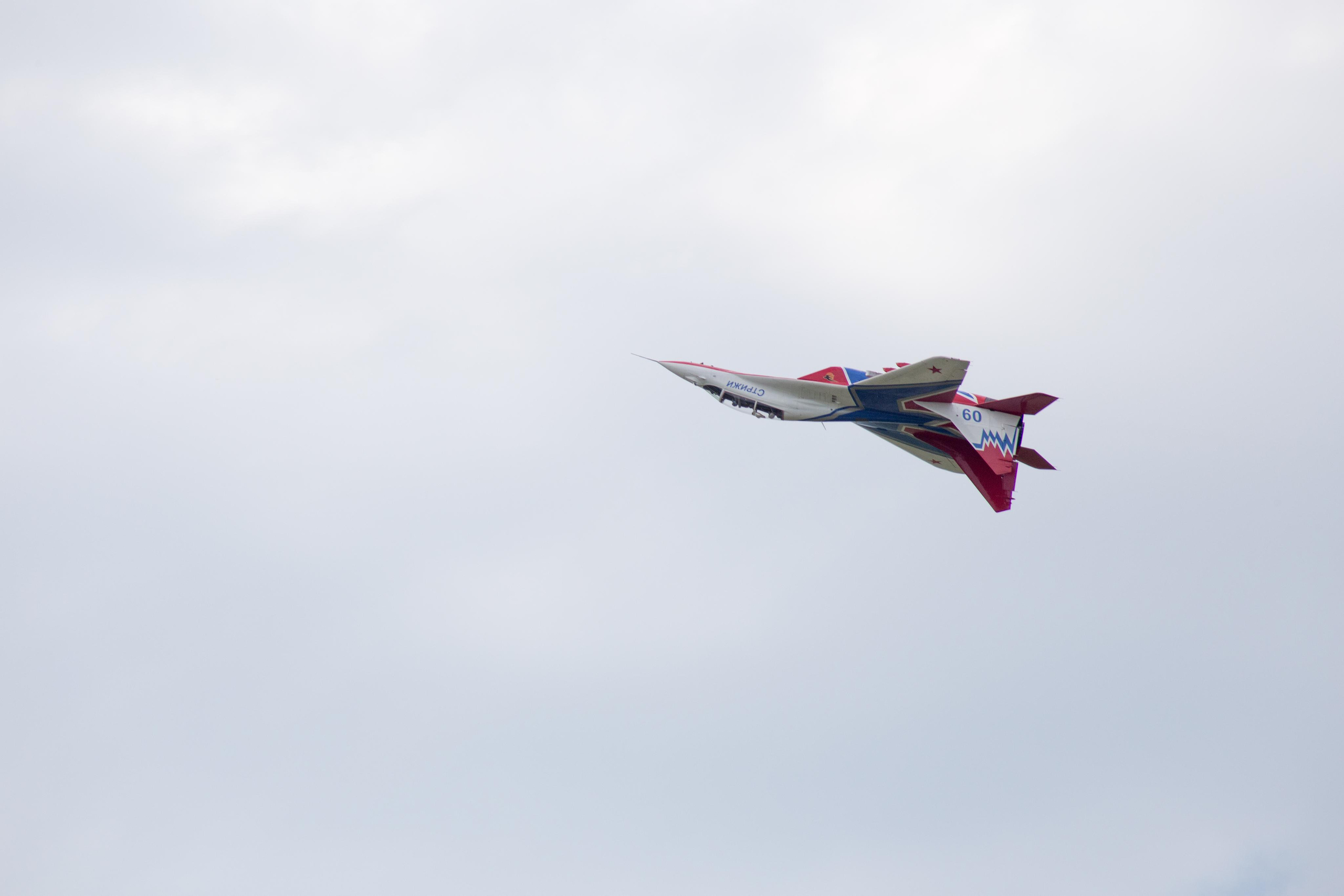 Пилотажная группа «Стрижи». Фотограф Пермь. Фотосессия в фотостудии Перми и на свежем воздухе