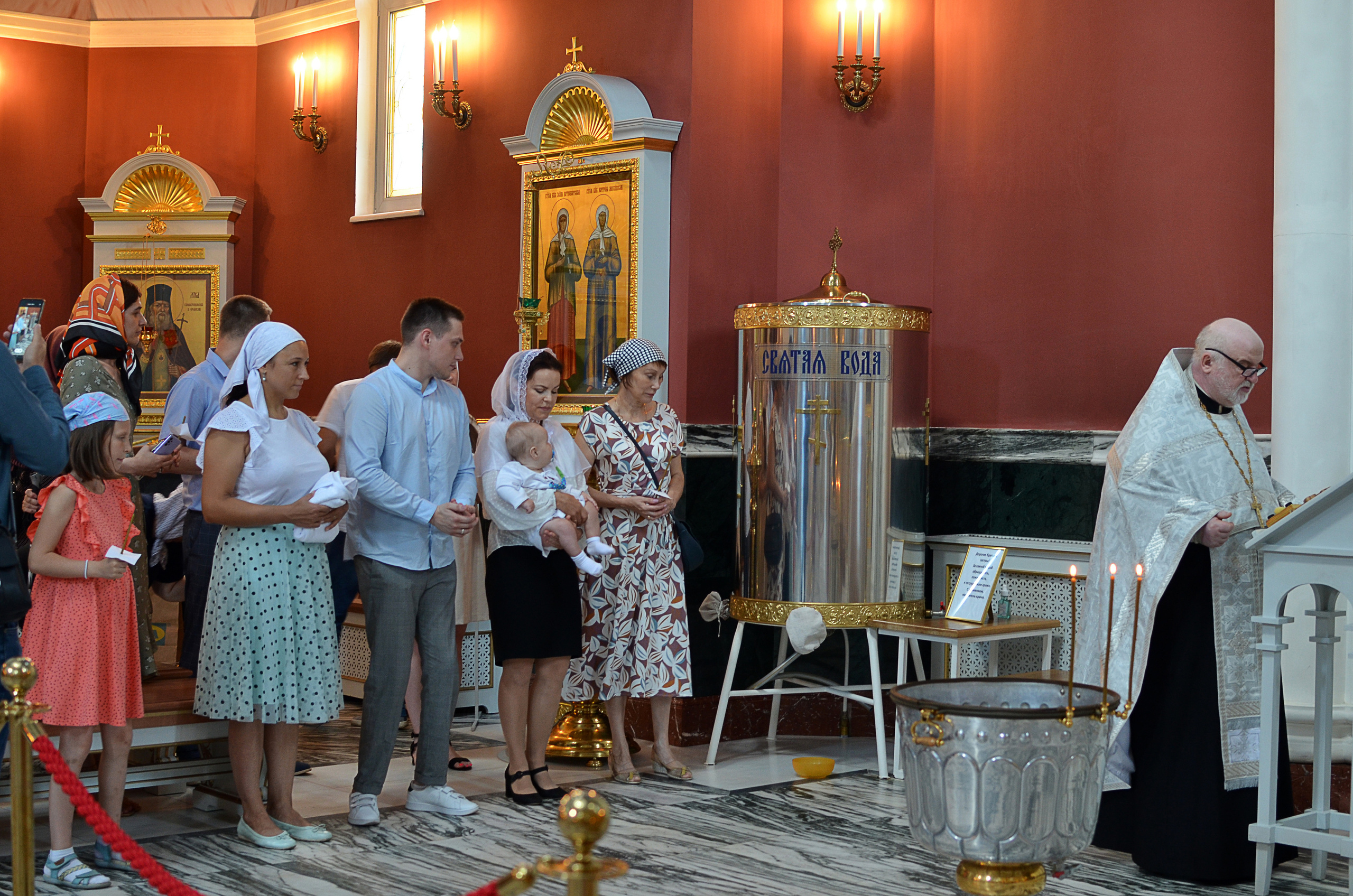 Крещение в светлом Храме, маленького Андрюши. Семейный и детский фотограф в Санкт-Петербурге Баландина Татьяна