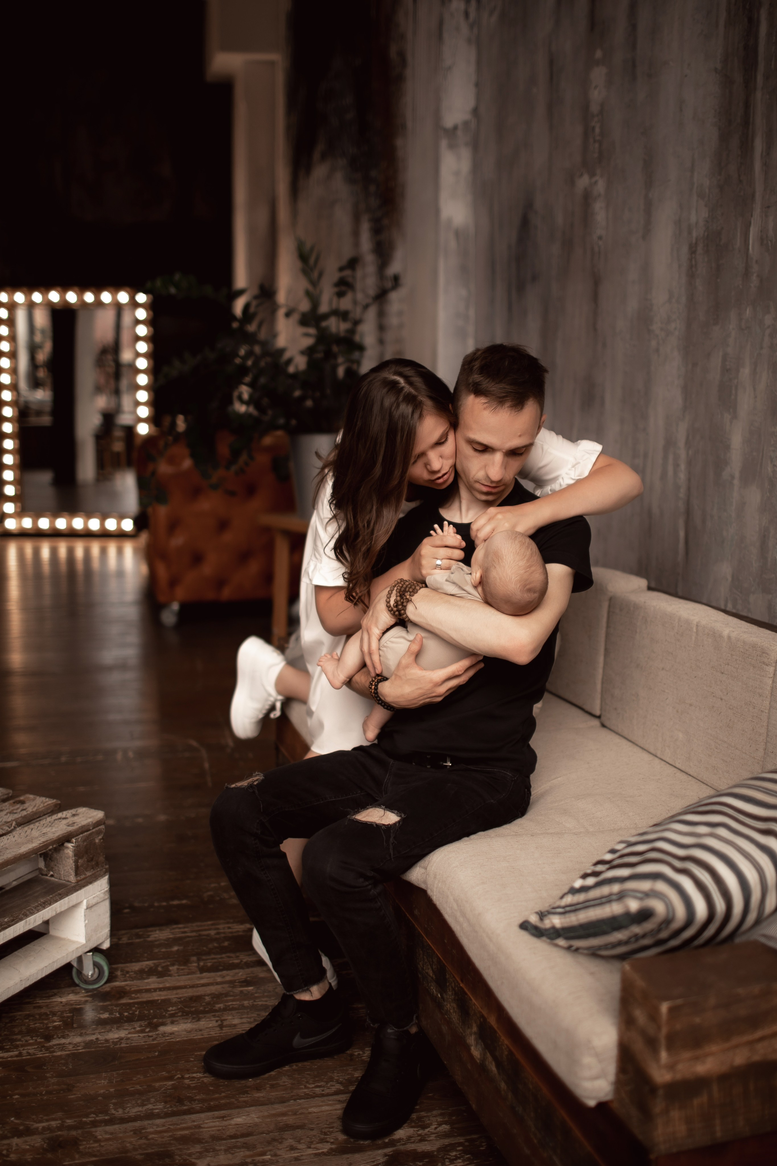 Валерия и Геннадий с крошкой. Семейный фотограф в Москве