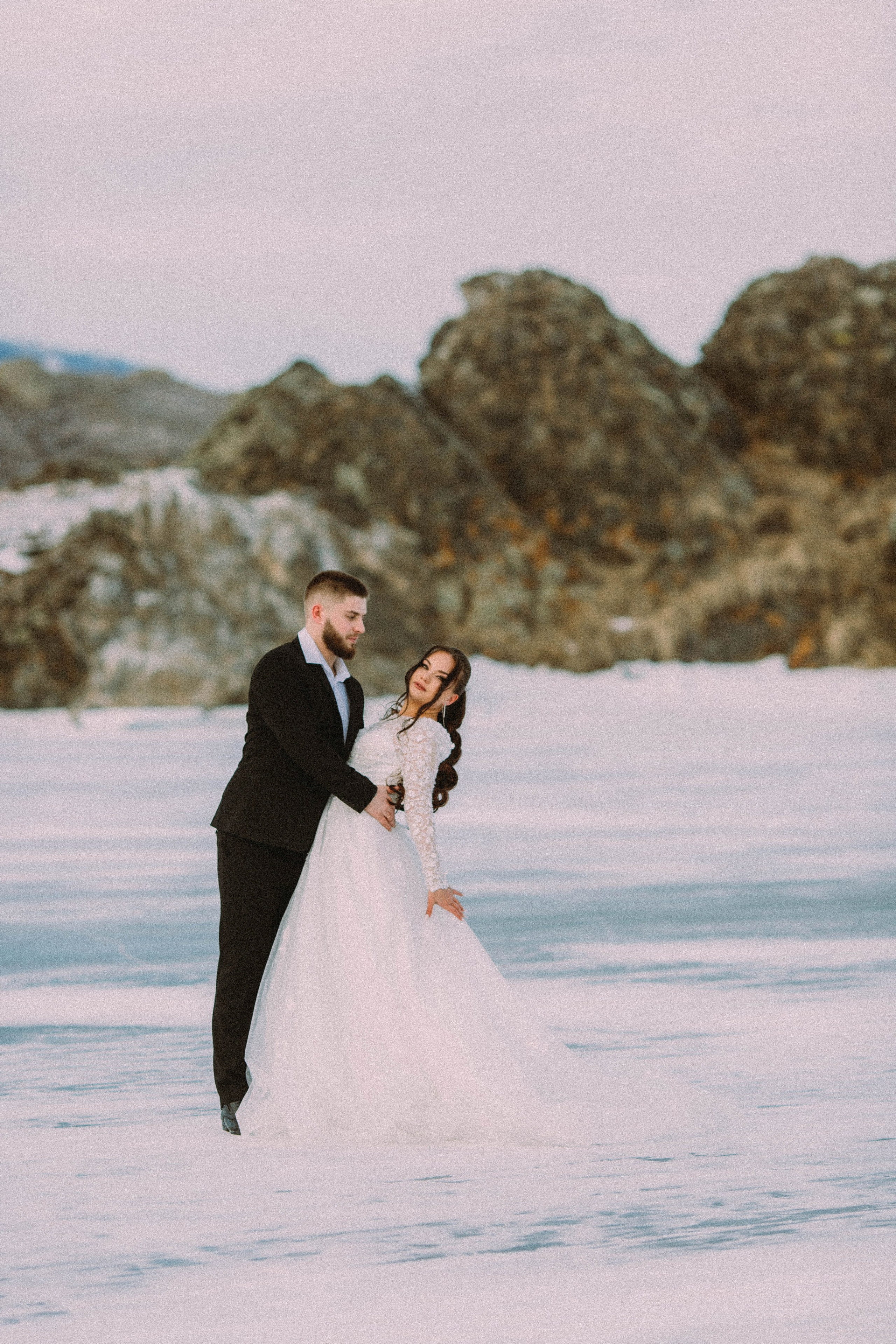 Свадебная зимняя съемка на Байкале. Главная