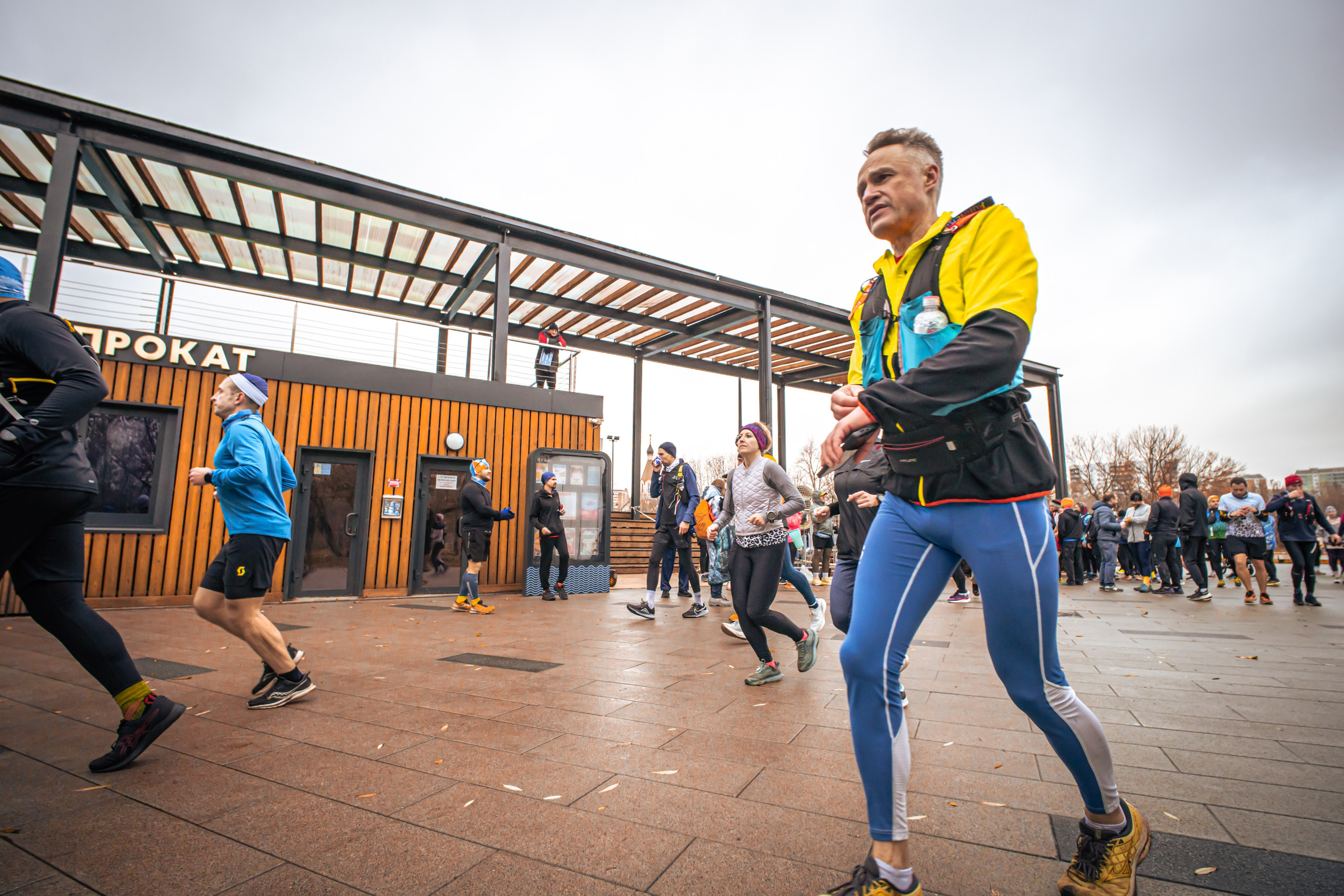 #марафонудома #яuzarun 2024 2-я петля, группа 6:30. Роман Капилюшов. Бег. Фото. Видео. г. Люберцы