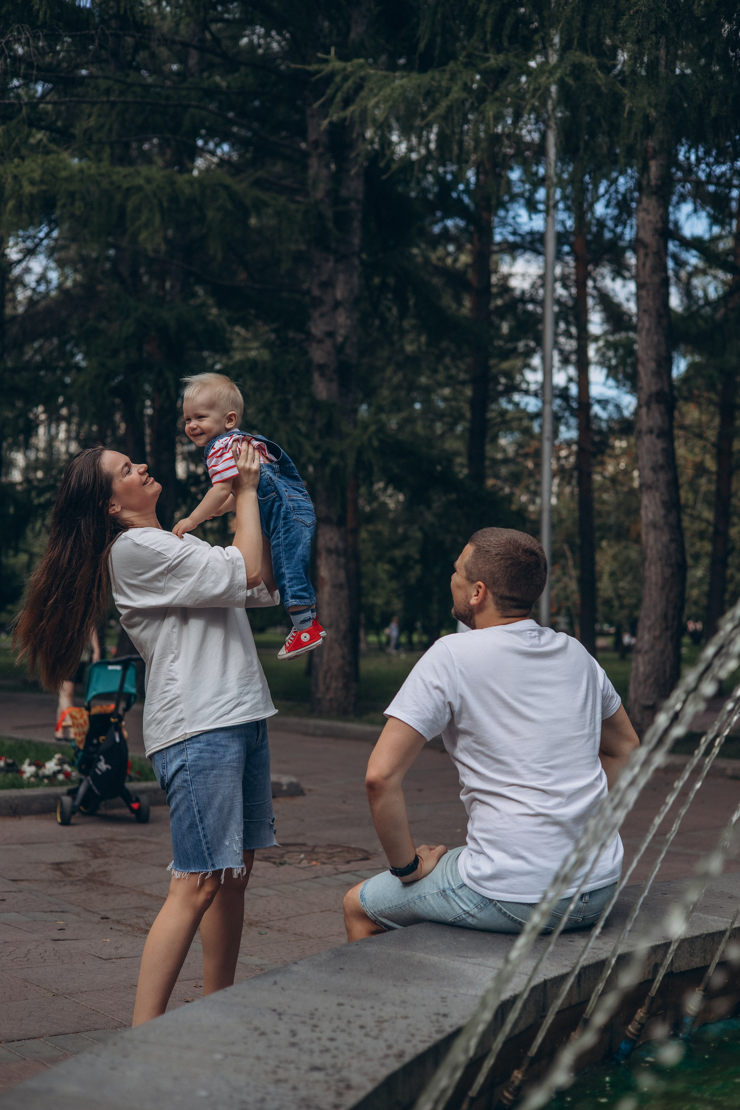 Прогулка в Нарымском сквере. Семейный, детский, женский фотограф в Новосибирске Оля Борисова