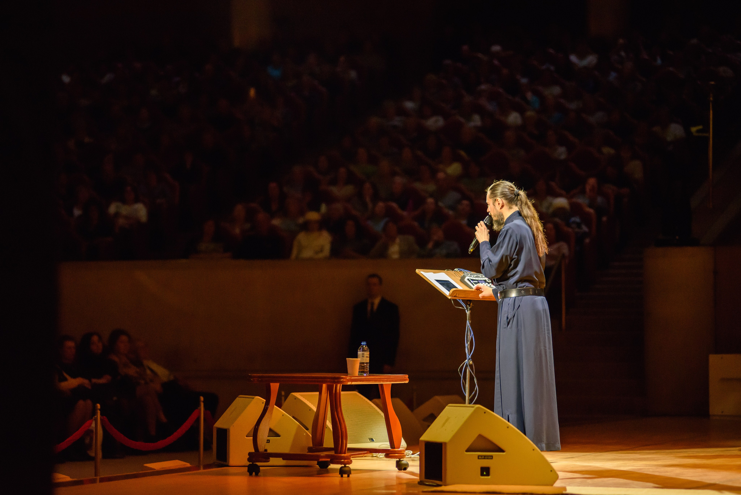 Иеромонах Фотий — «Имена на все времена», Зал Церковных Соборов. Бренд-фотограф для экспертов и блогеров в Москве Влада Горбовская