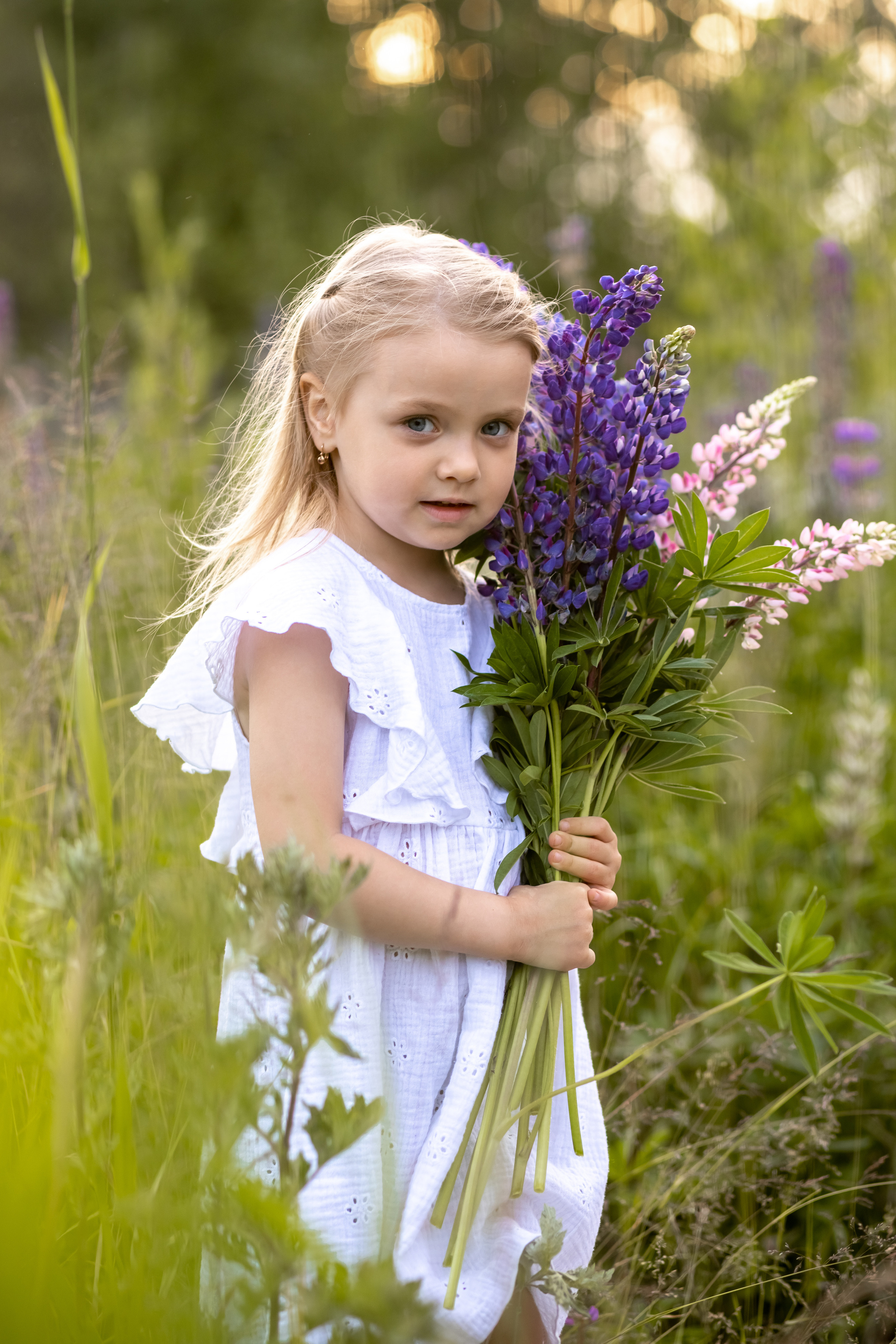 Фотосессия в люпинах. Детский и семейный фотограф в Санкт-Петербурге Перевощикова Наталья