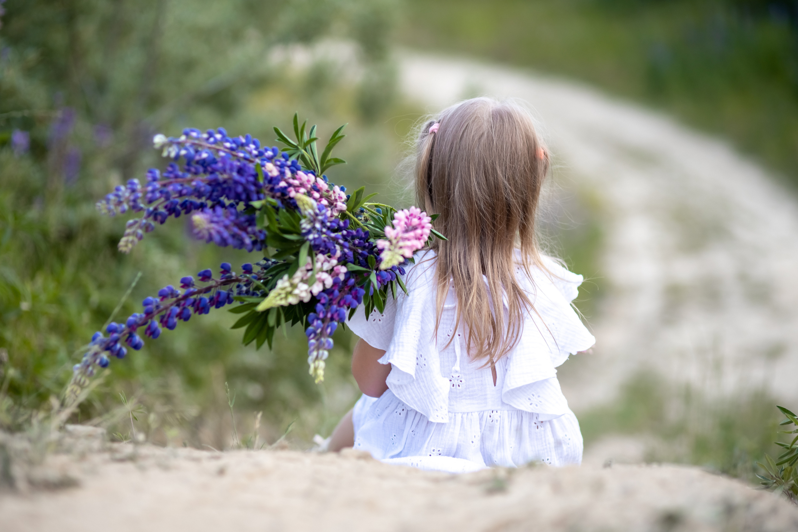 Фотосессия в люпинах. Детский и семейный фотограф в Санкт-Петербурге Перевощикова Наталья