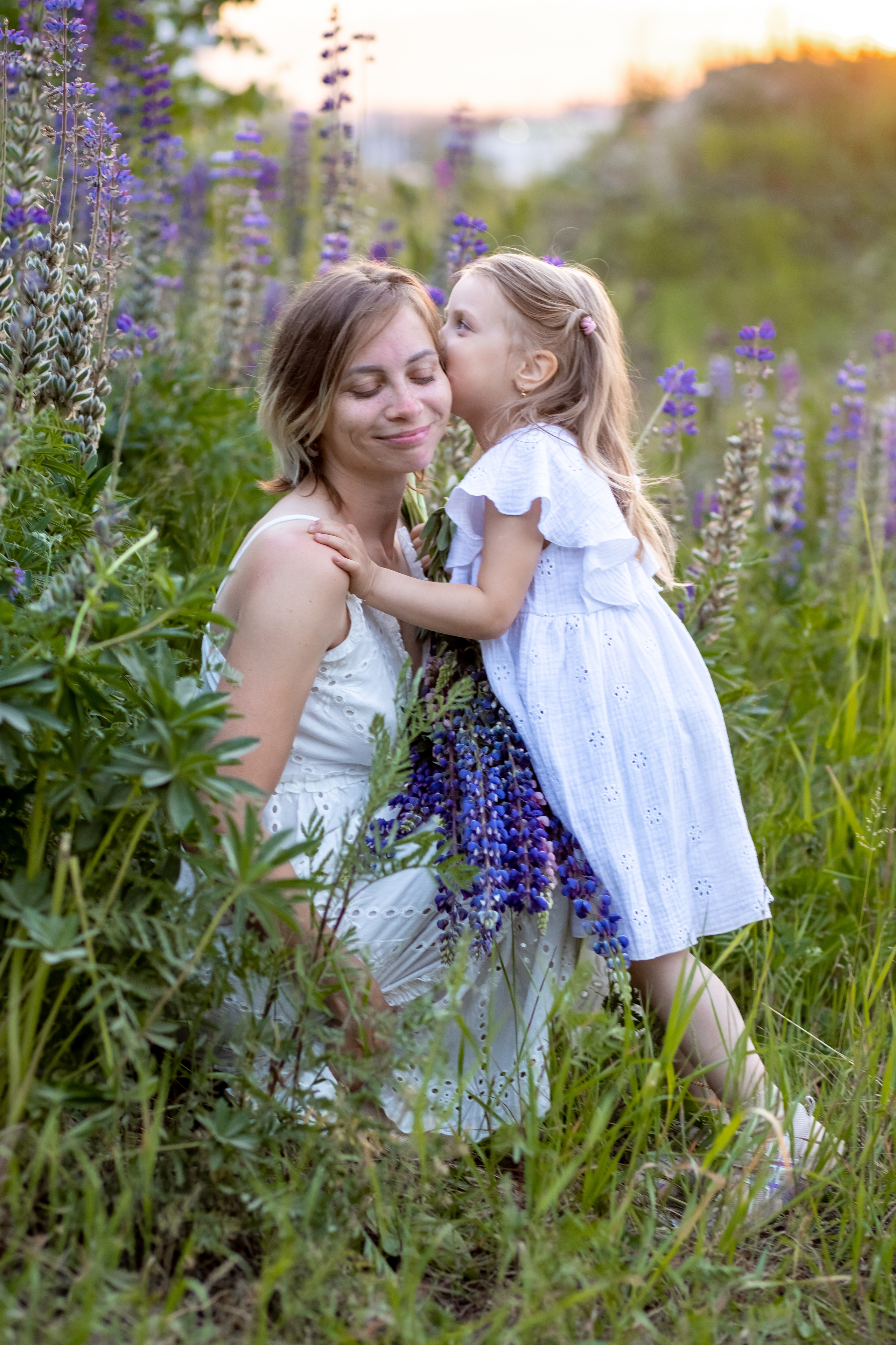 Фотосессия в люпинах. Детский и семейный фотограф в Санкт-Петербурге Перевощикова Наталья