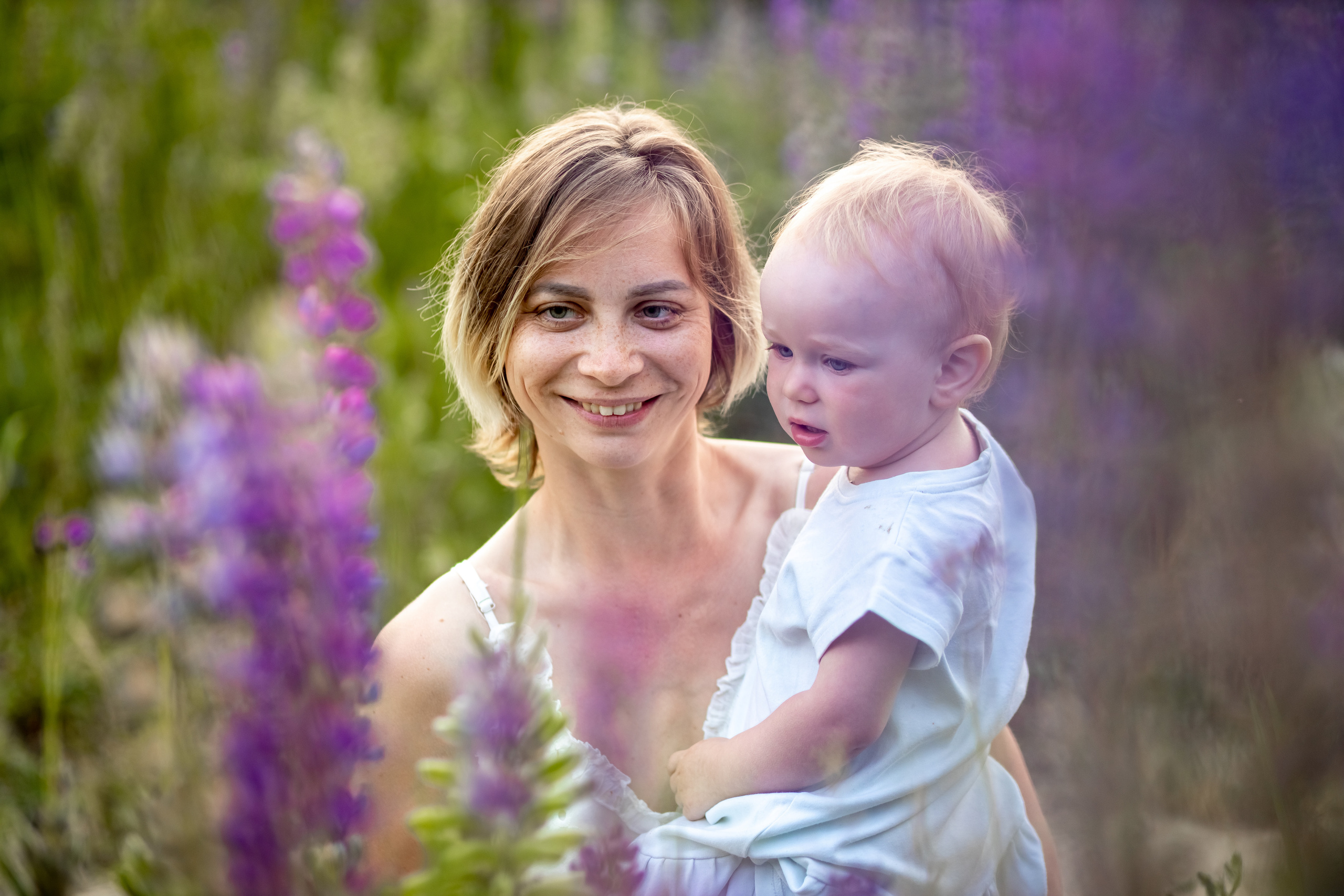 Фотосессия в люпинах. Детский и семейный фотограф в Санкт-Петербурге Перевощикова Наталья