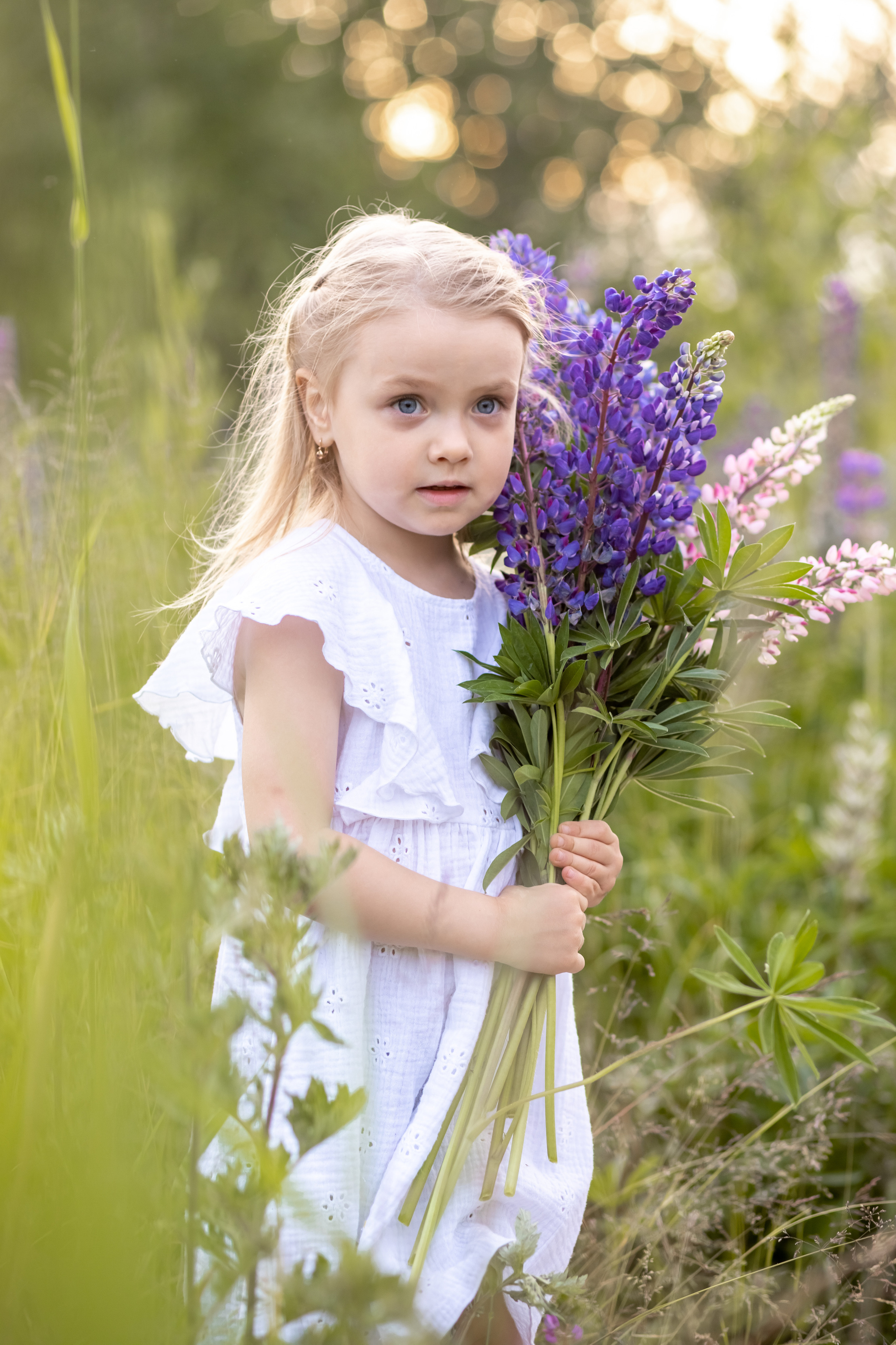 Фотосессия в люпинах. Детский и семейный фотограф в Санкт-Петербурге Перевощикова Наталья