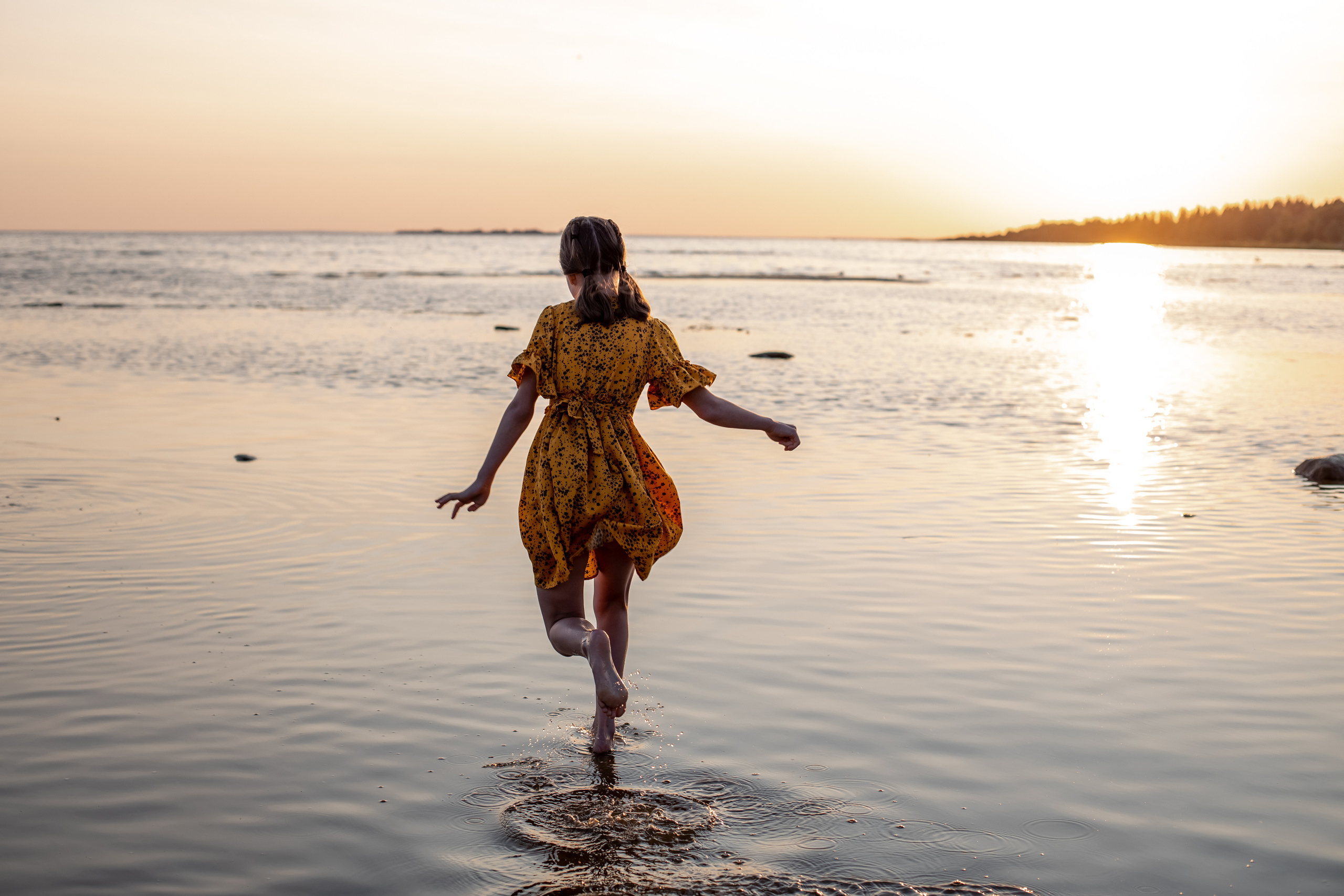 Закатная прогулка на заливе. Детский и семейный фотограф в Санкт-Петербурге Перевощикова Наталья