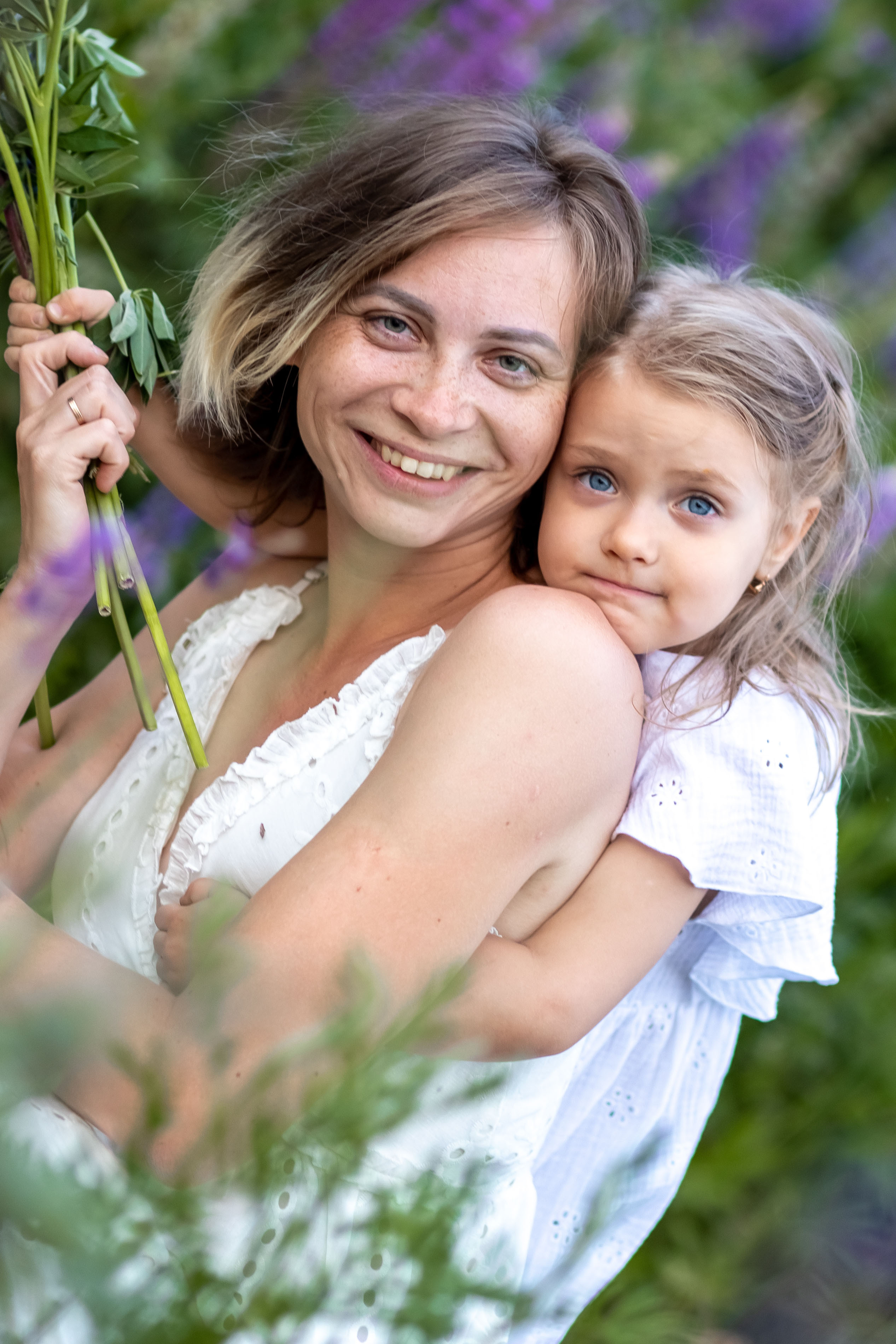 Фотосессия в люпинах. Детский и семейный фотограф в Санкт-Петербурге Перевощикова Наталья