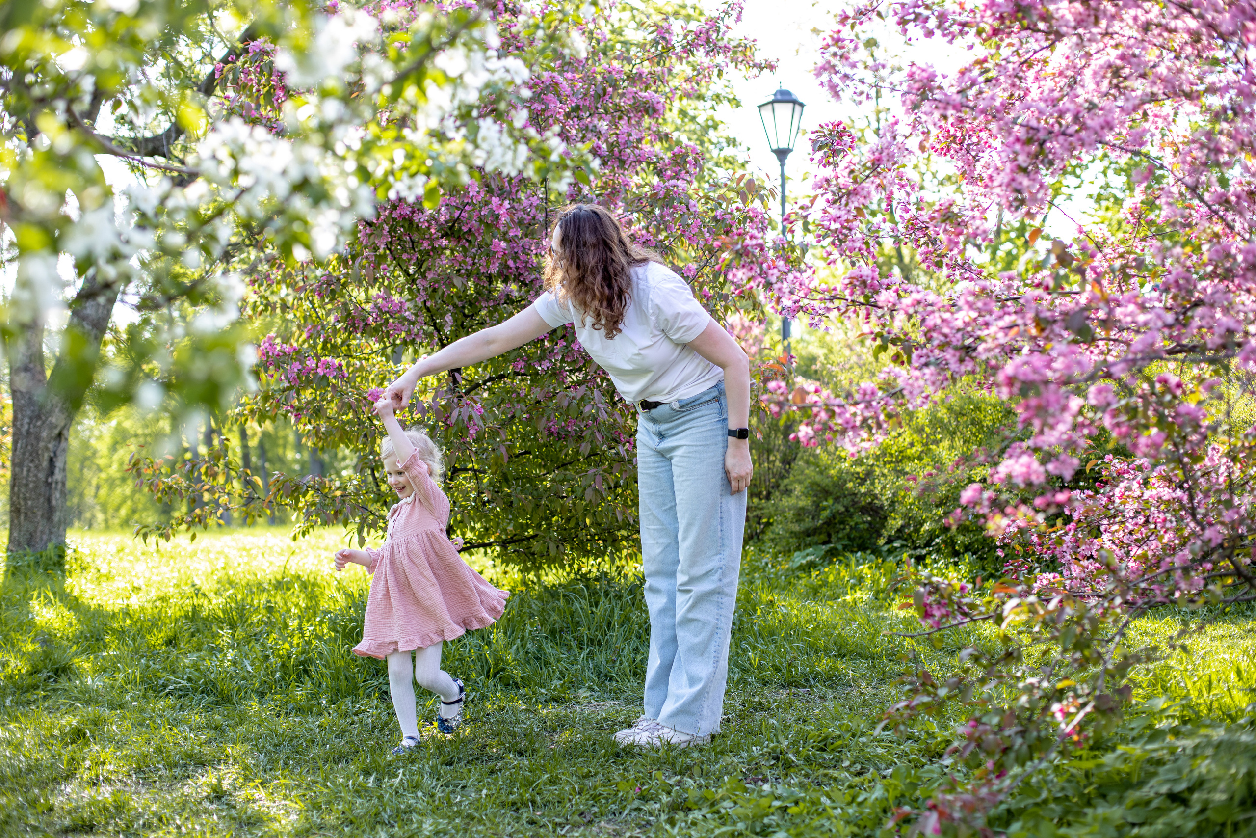 В Яблоневом саду. Детский и семейный фотограф в Санкт-Петербурге Перевощикова Наталья
