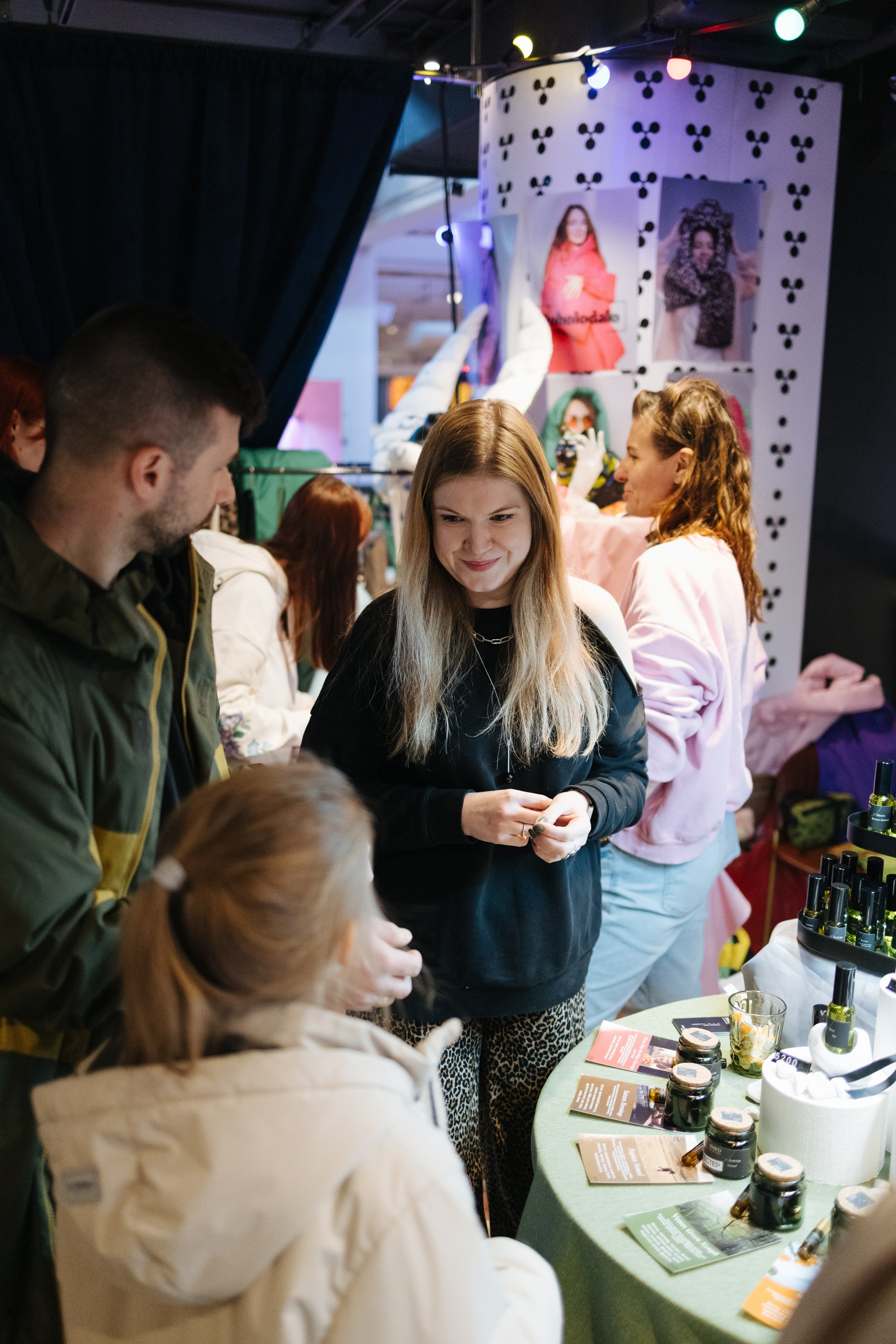 7–8 марта 2025 в пространстве «Три вокзала. Депо» / День 2 / фото Валерий Белобеев. Фотоотчеты «Ламбада-маркета»