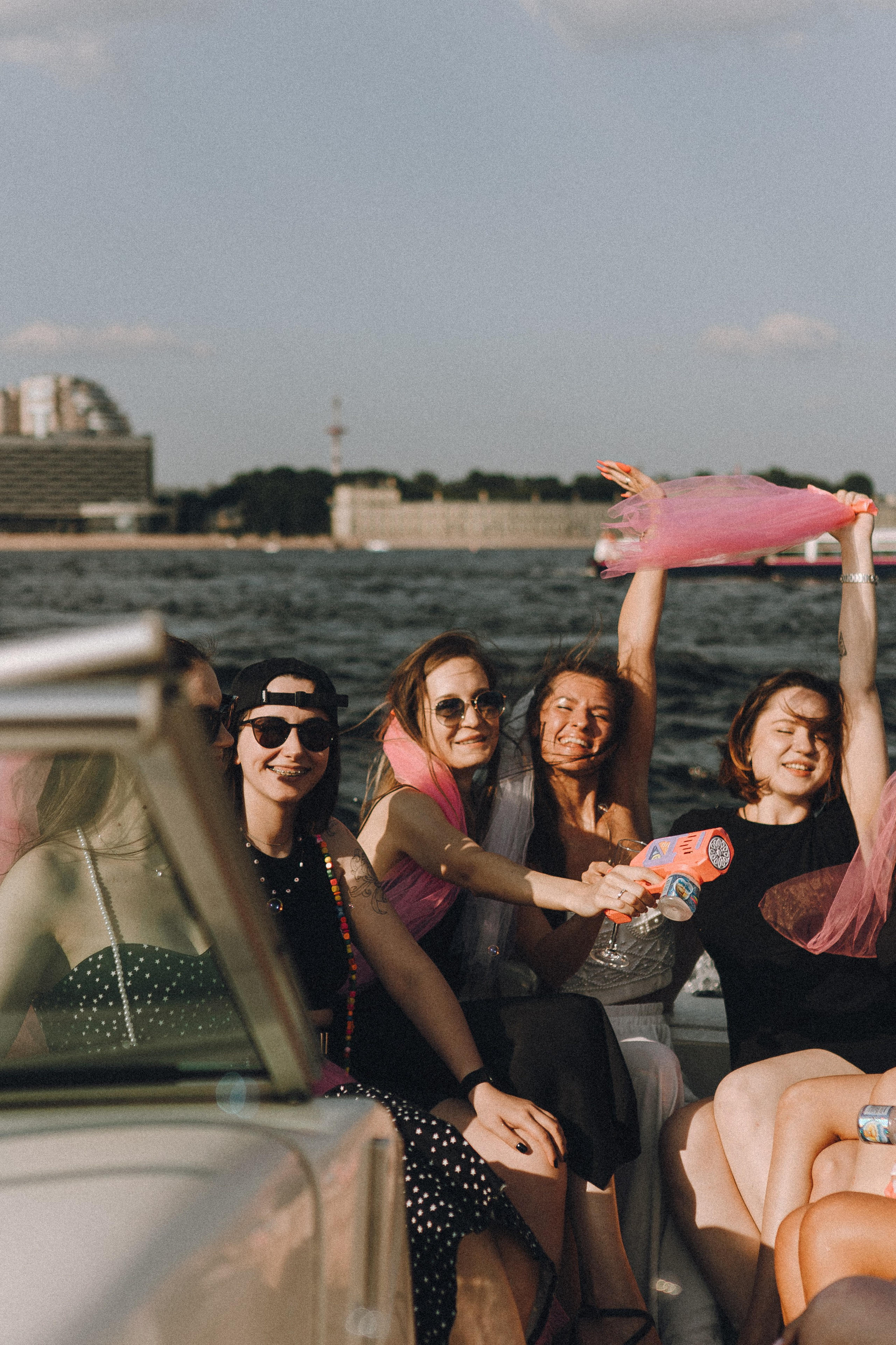 ДЕВИЧНИК НА КАТЕРЕ. Профессиональный фотограф, Санкт-Петербург — Виктория Богомолова