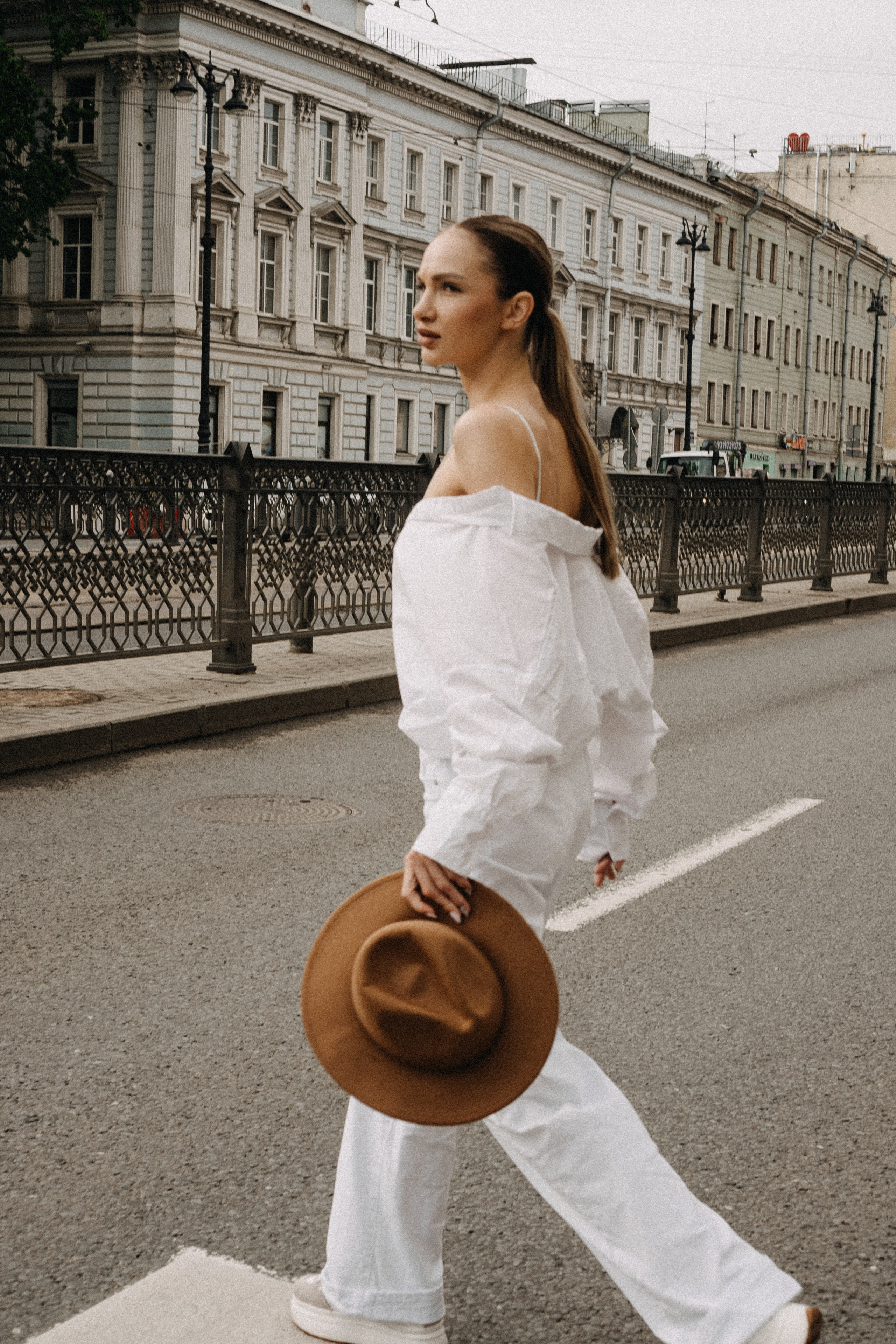 МЫ ГУЛЯЛИ ПРО КРЫШАМ ПИТЕРА. Профессиональный фотограф, Санкт-Петербург — Виктория Богомолова