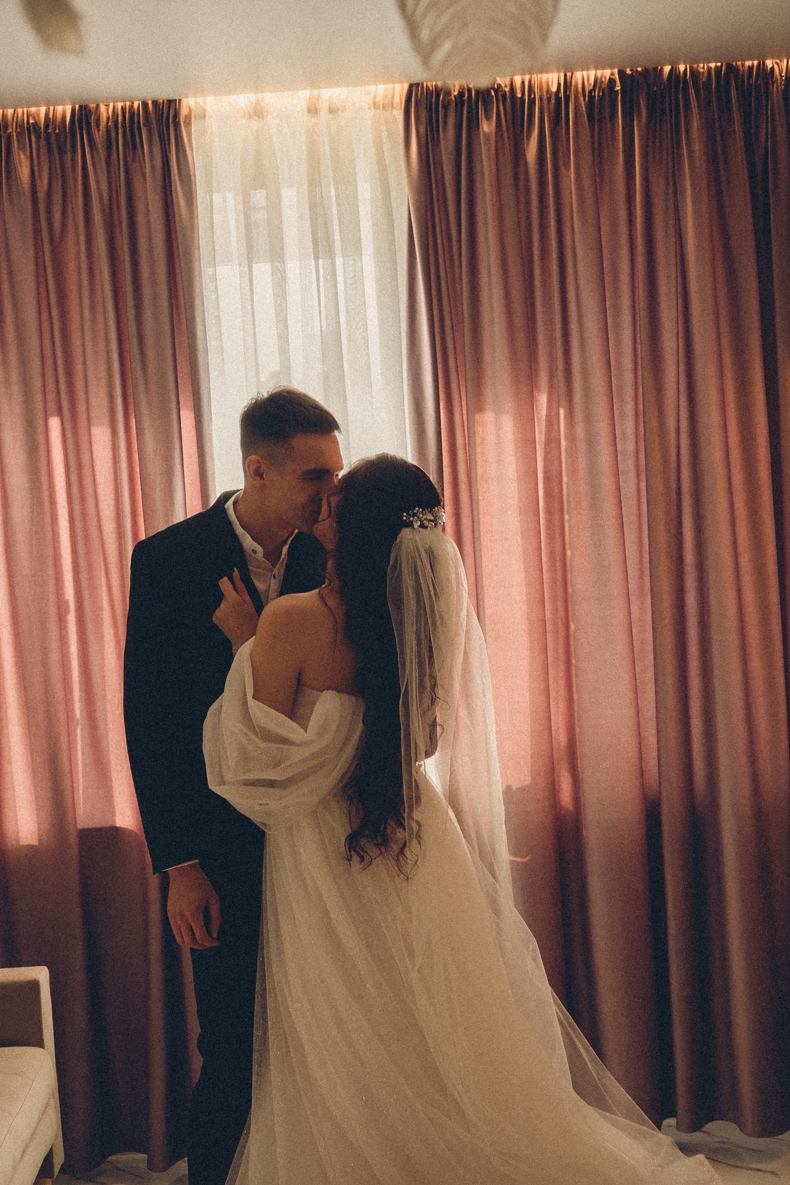 СВАДЕБНАЯ СЬЕМК В ПАРКЕ 300-ЛЕТИЯ. Профессиональный фотограф, Санкт-Петербург — Виктория Богомолова