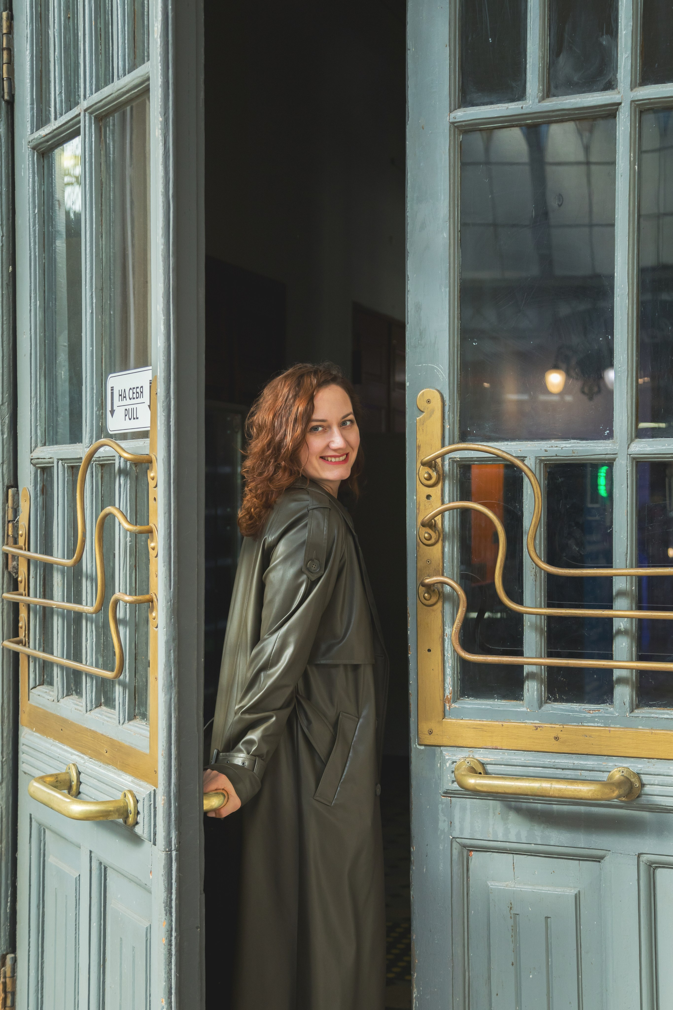 Съемка на Витебском вокзале для гида из Санкт-Петербурга. Детский и контент фотограф Надя Волкова Санкт-Петербург