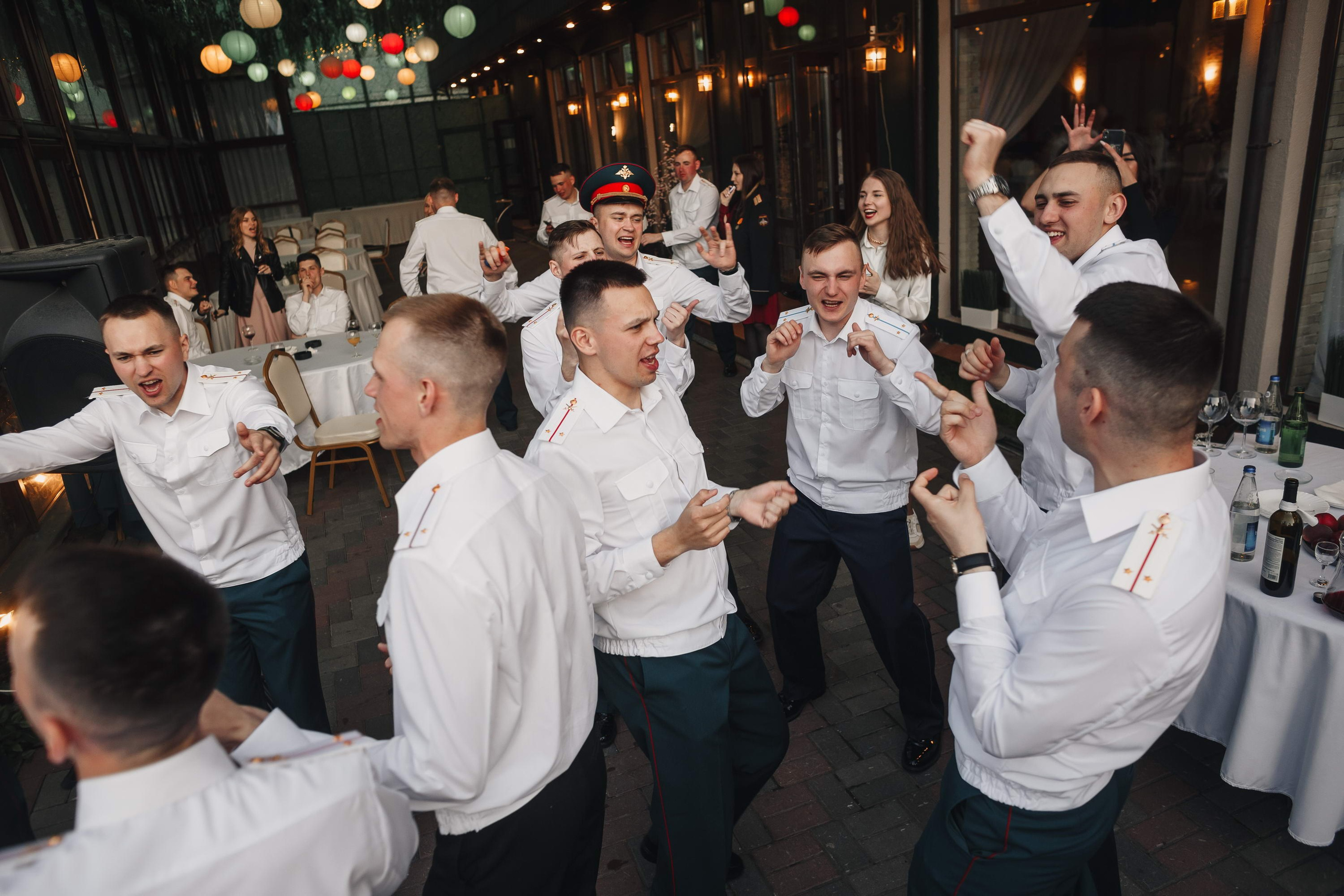 Банкет офицеров выпускников академии связи. Свадебный фотограф Игорь Брундасов 8PHOTO на свадьбу венчание загс СПб