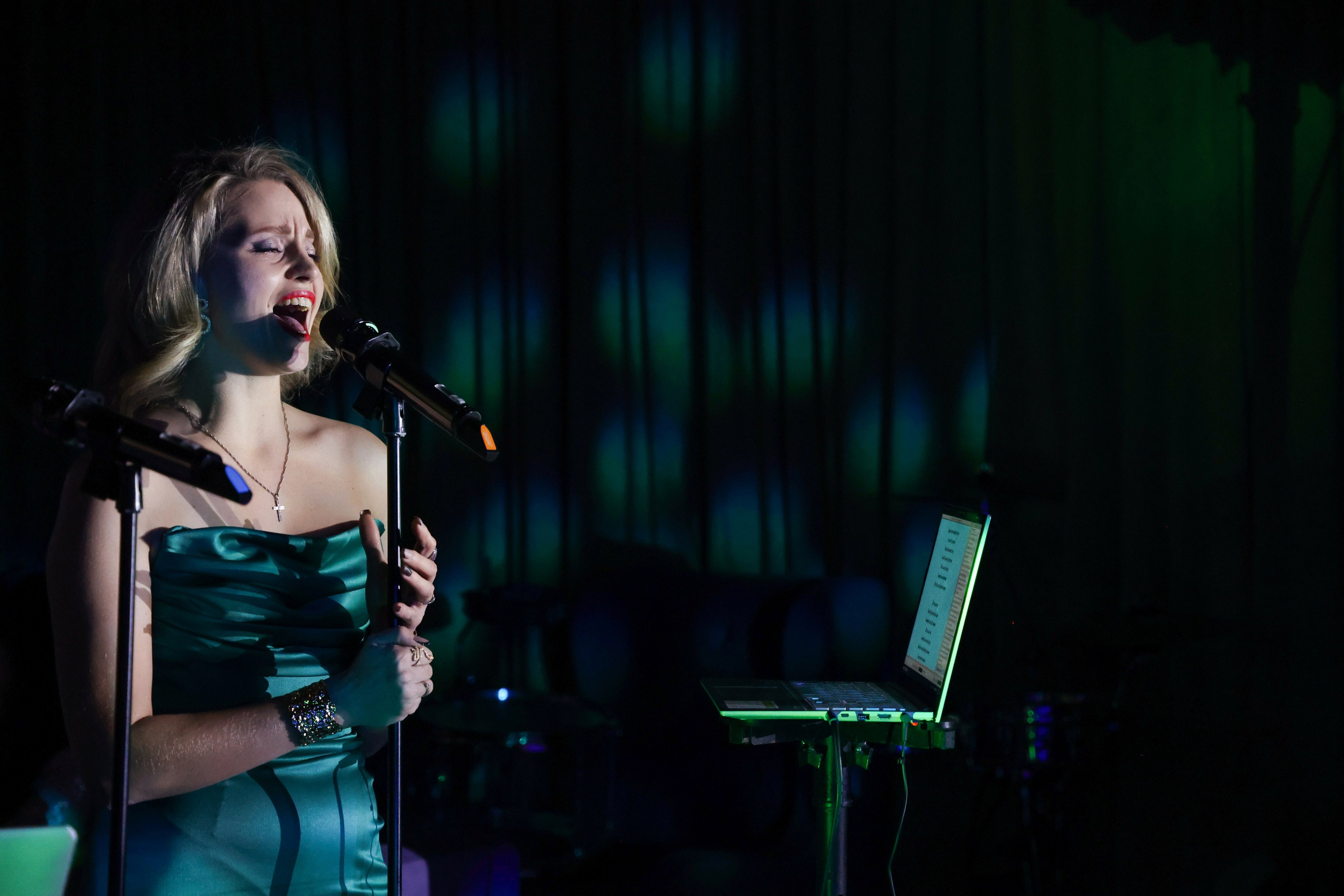 Новогодние праздники 2024-2025 «За поводом». Сведебный и Event фотограф в Москве Бажина Ирина