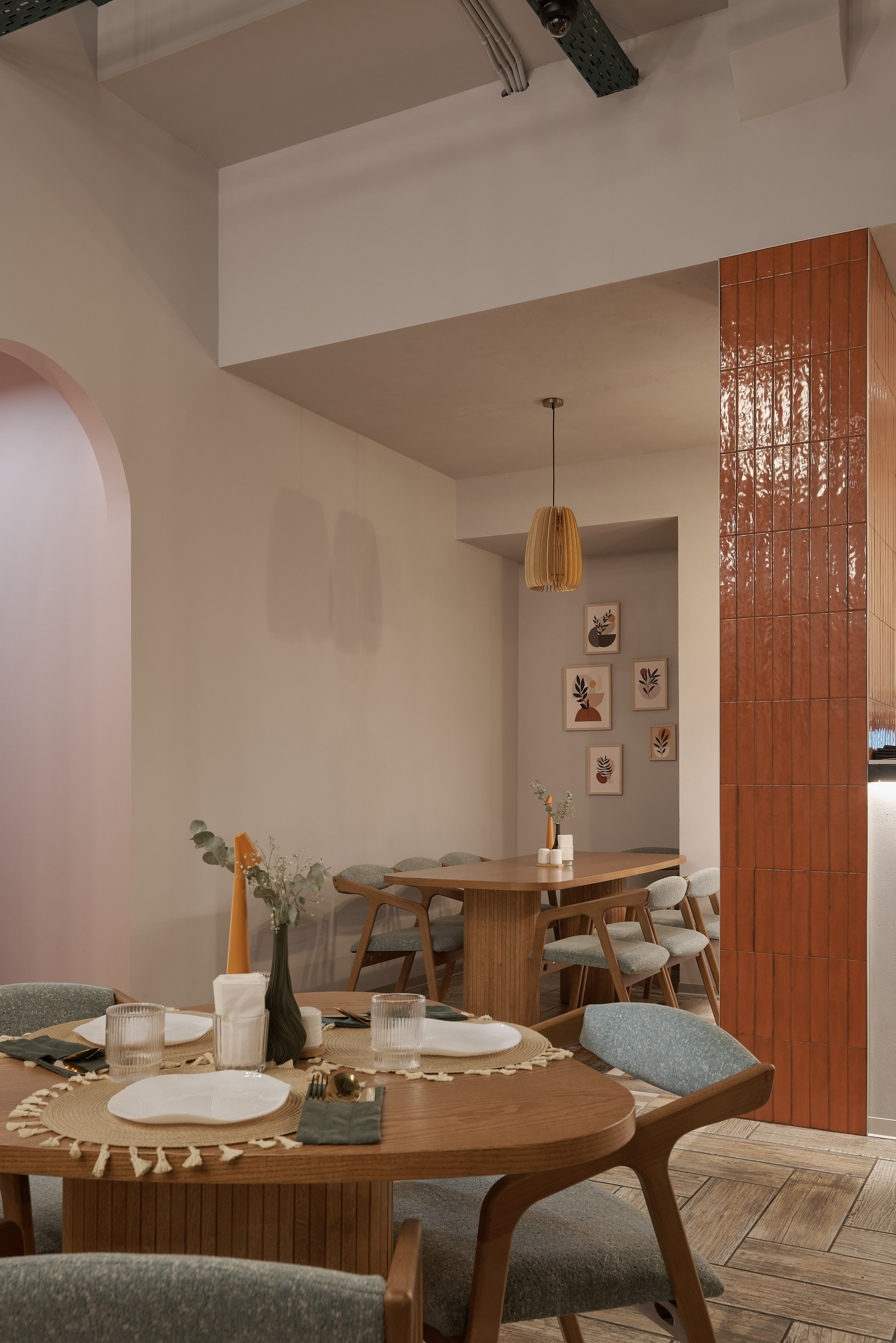 Интерьерная фотосъемка ресторана Ива и Олива Челябинск. Абросимов Лев интерьерный и архитектурный фотограф