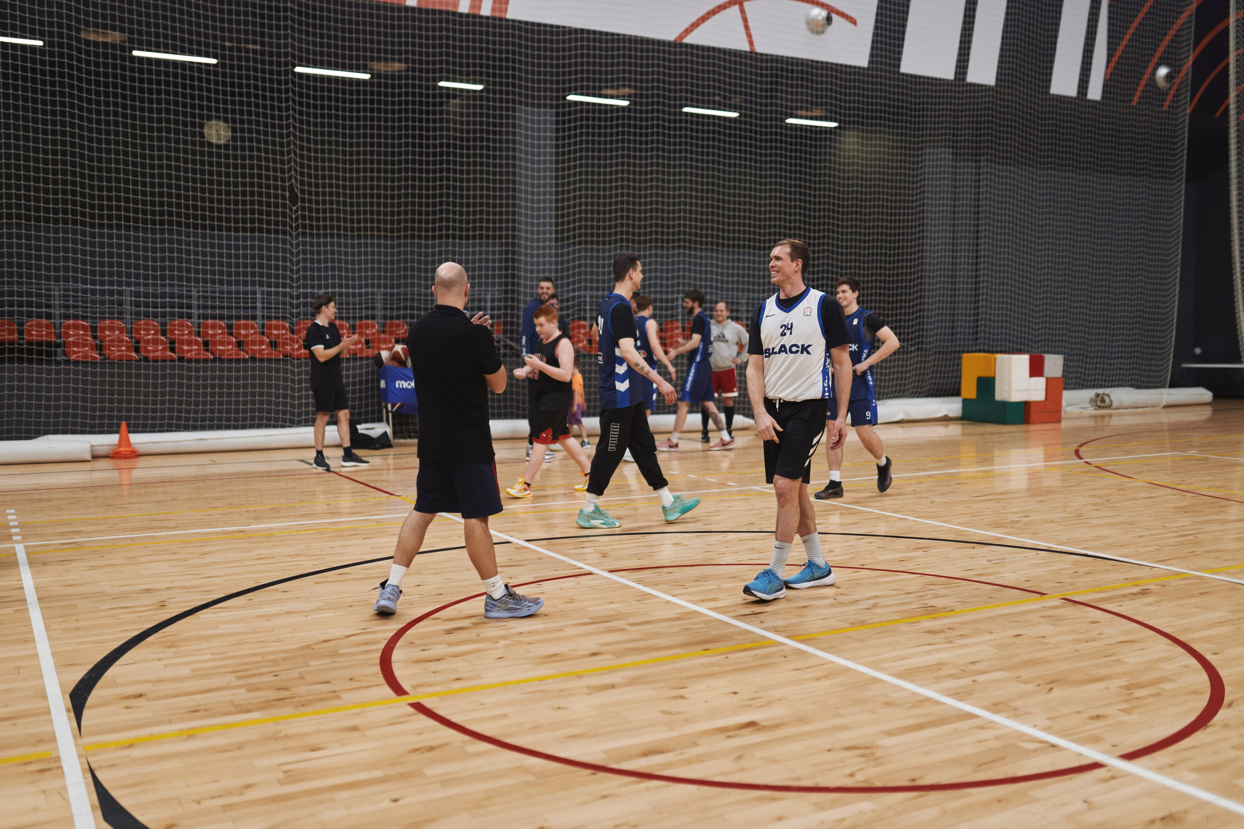 Новогодний баскетбол 2025. Детская лига. Евгений Бреча. Коммерческий и бэкстейдж фотограф в Москве