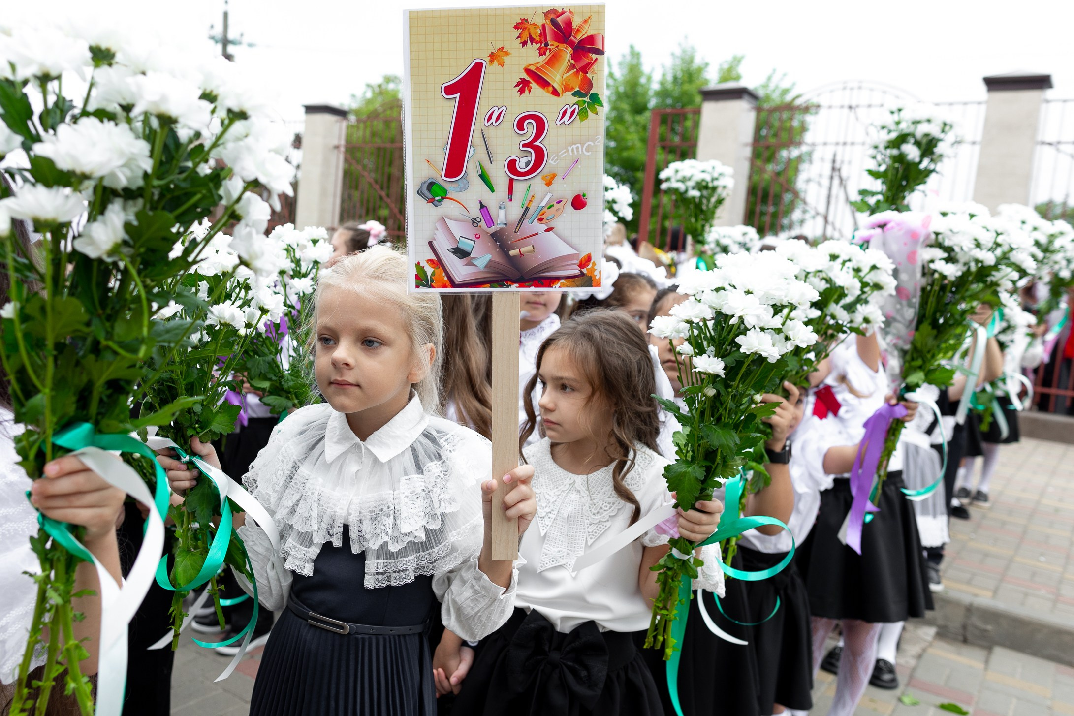 Школа № 61 им. Лавриненко, 1-е сентября | Фото. Фото и видеосъемка любых мероприятий в городе Краснодаре и Краснодарском крае. Щеколдин Антон