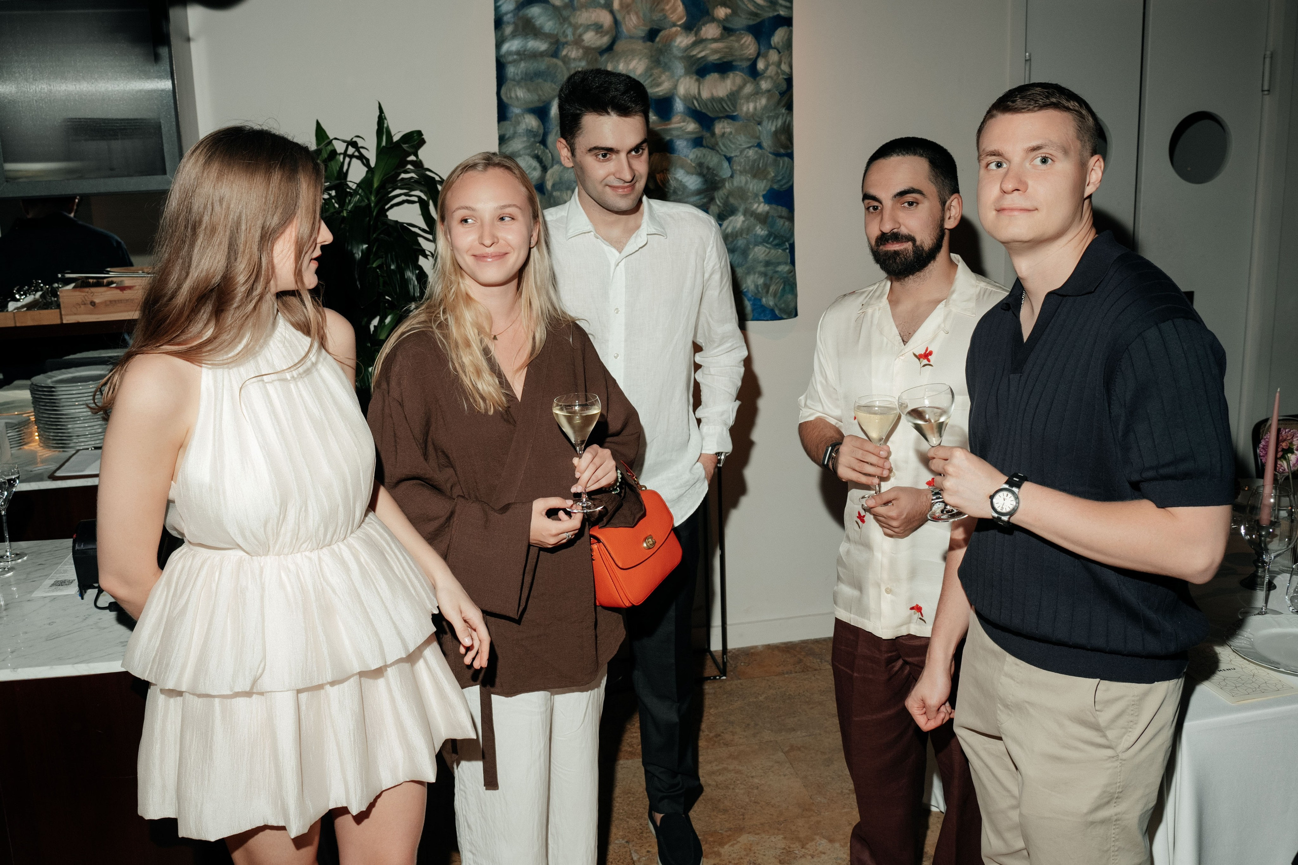 Свадебный ужин в кругу друзей/ ресторан Мина. Свадебный фотограф Москва Александра Аверкова