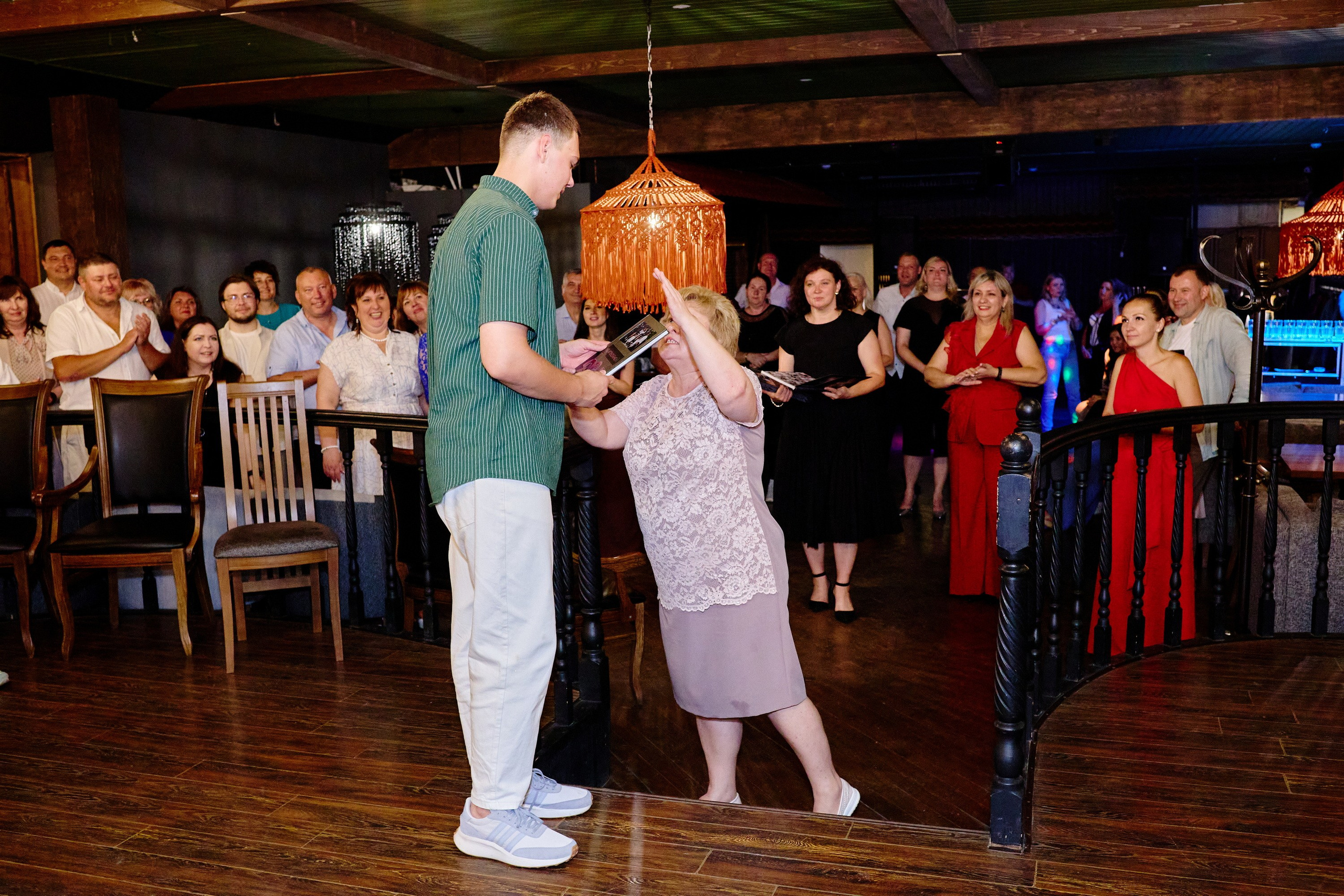 Выпускной 35 Сош. Фотограф Выпускные альбомы Таганрог Сергей Коробченко