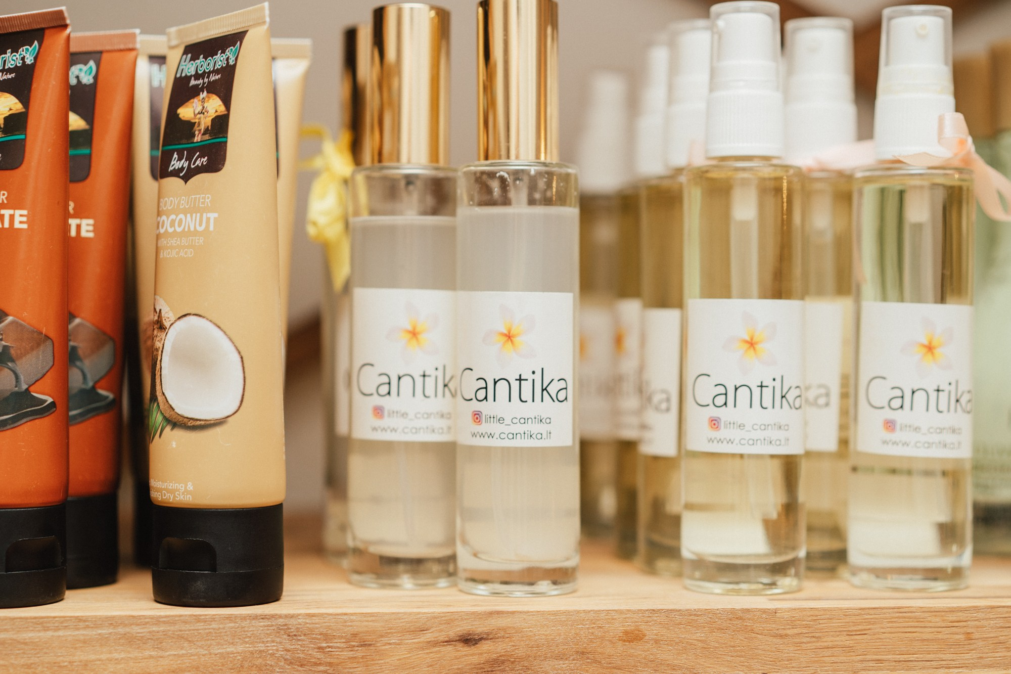 Cantika. Store Birthday. Photographer in Vilnius