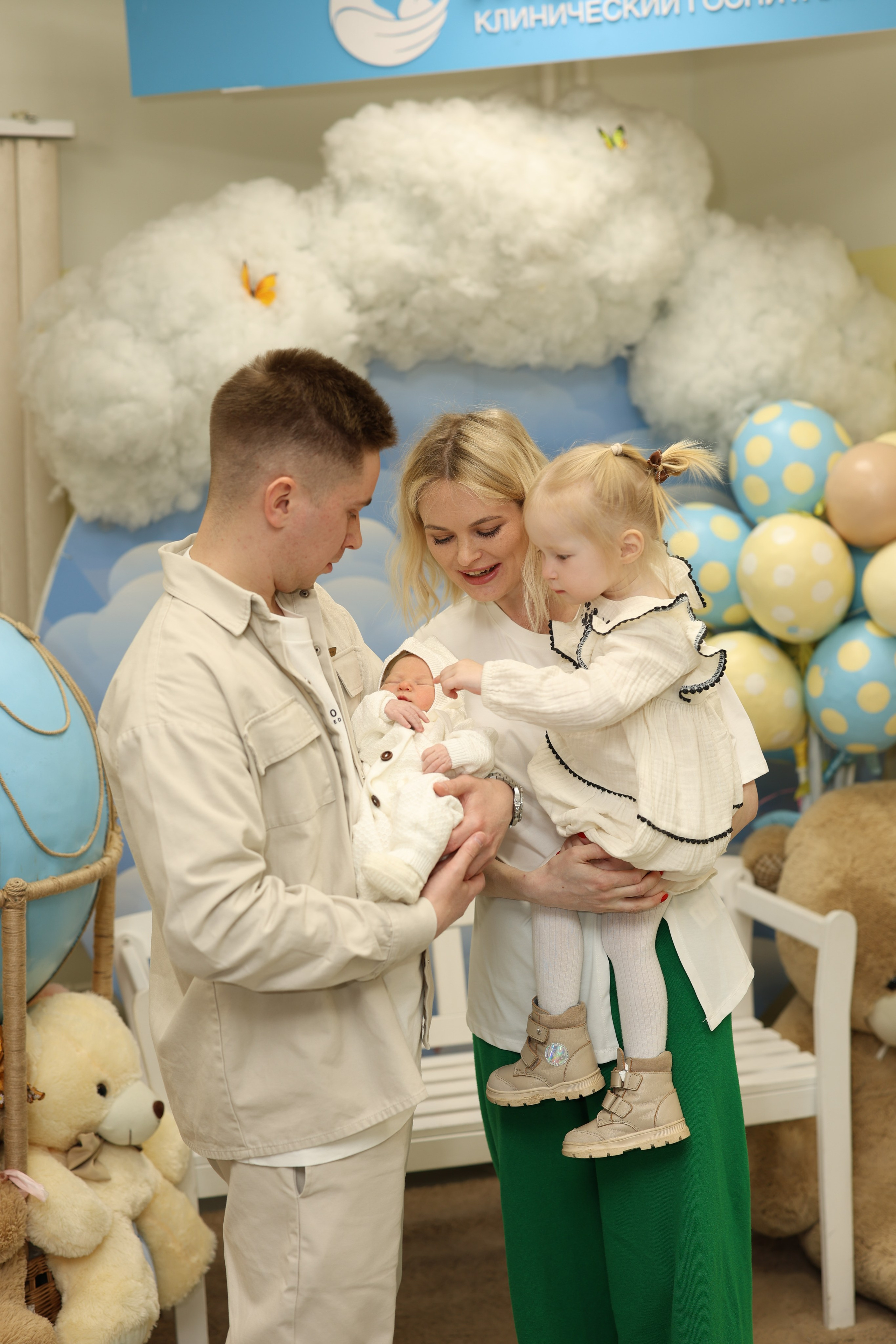 Выписка из роддома. Семейный и детский фотограф в Москве Орешина Юлия