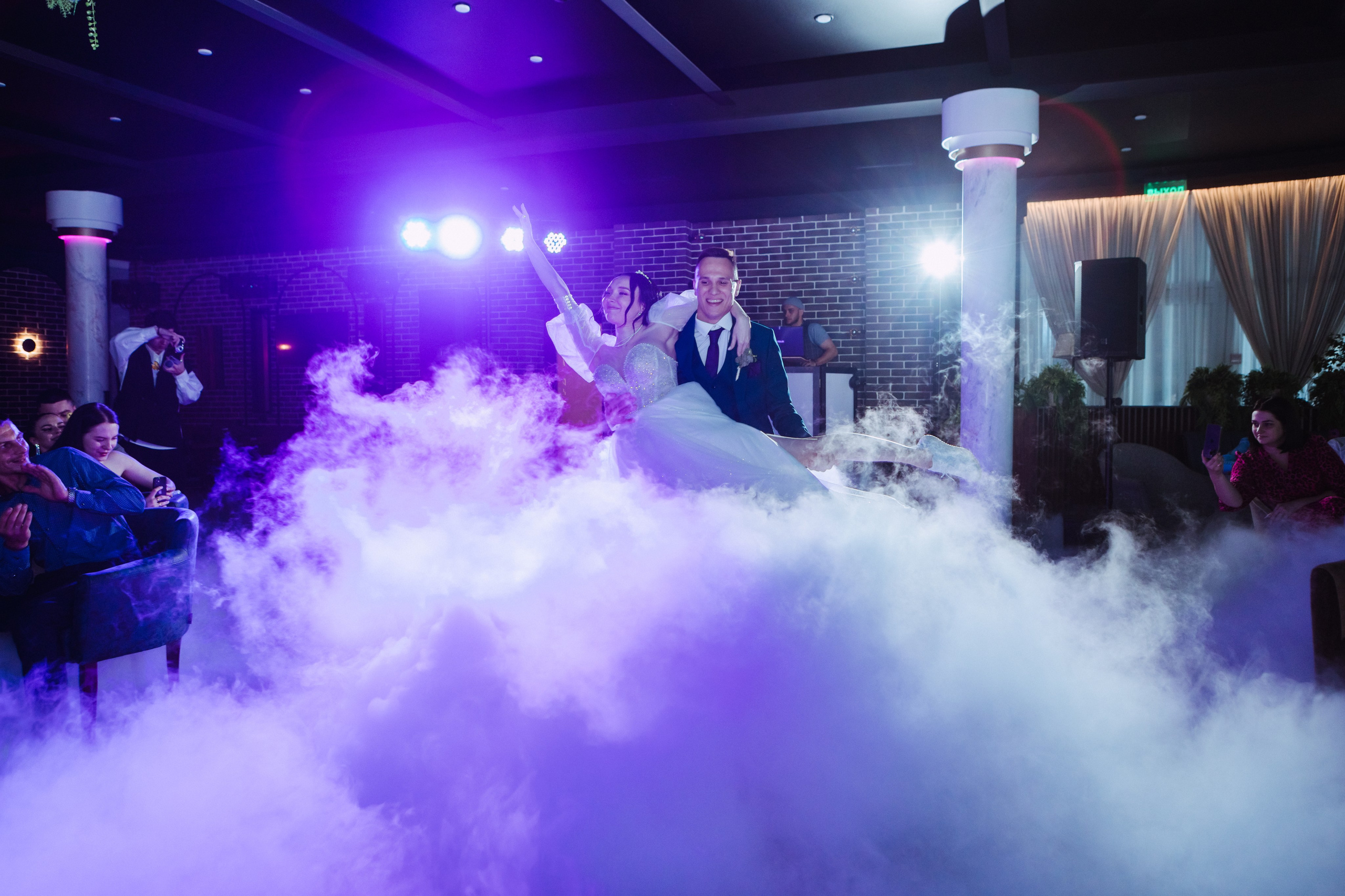 Свадебная фотосессия. Фотографы в городе Волгограде — Людмила Агеева и Алексей Околелов