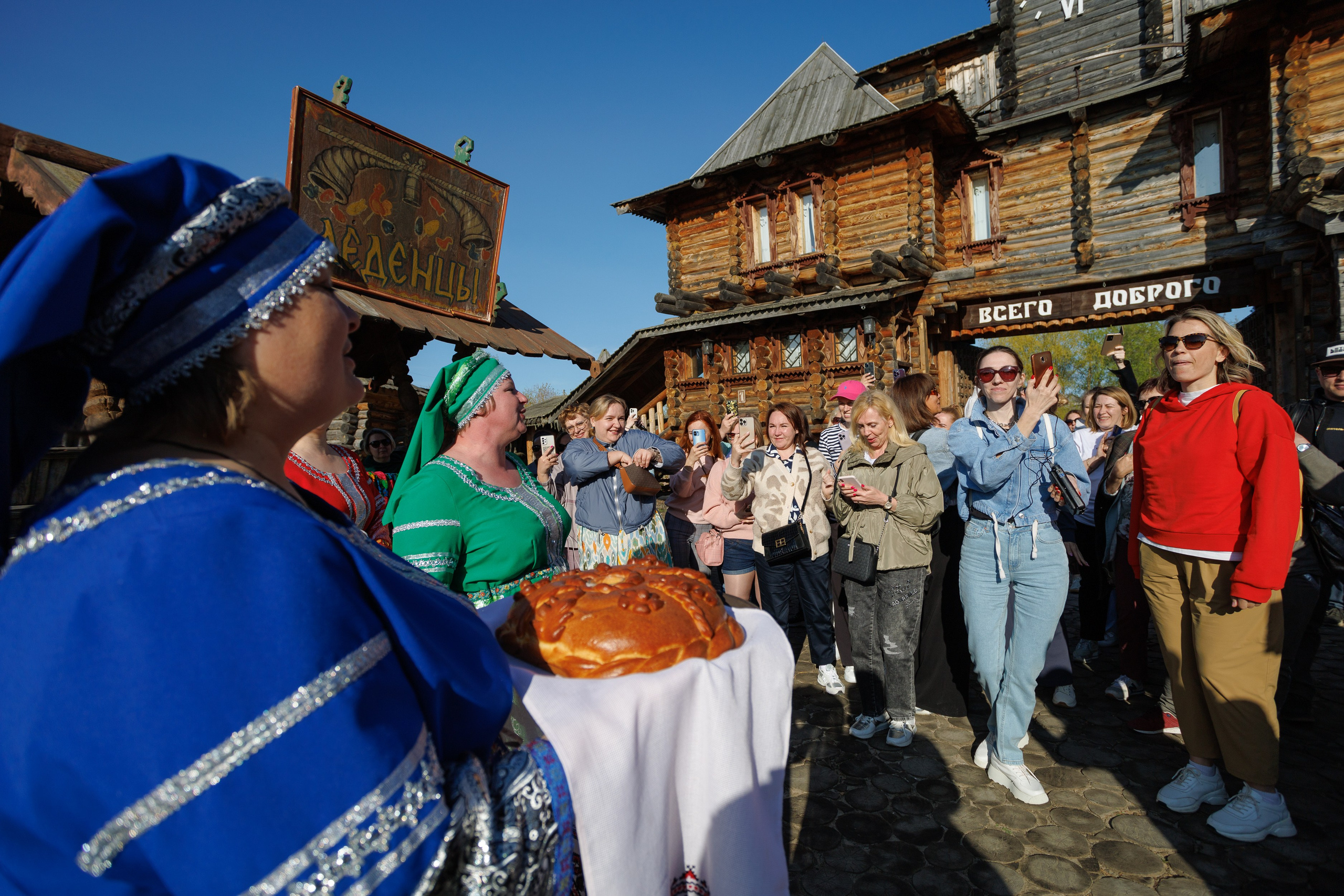 Гулянье в Абалаке. Фотосессии в Тобольске, школьный фотограф, репортажная съемка