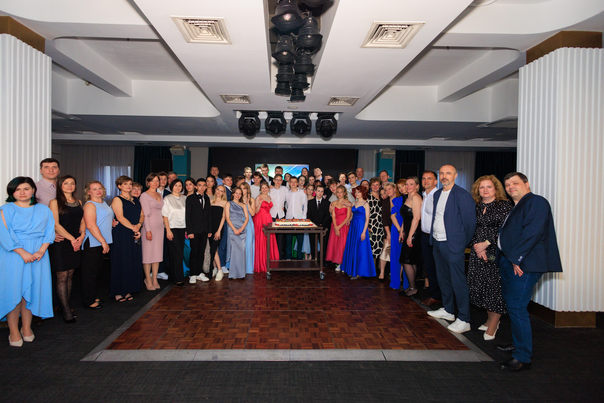 Выпускной лицея 244. Фотограф Александр Заломаев