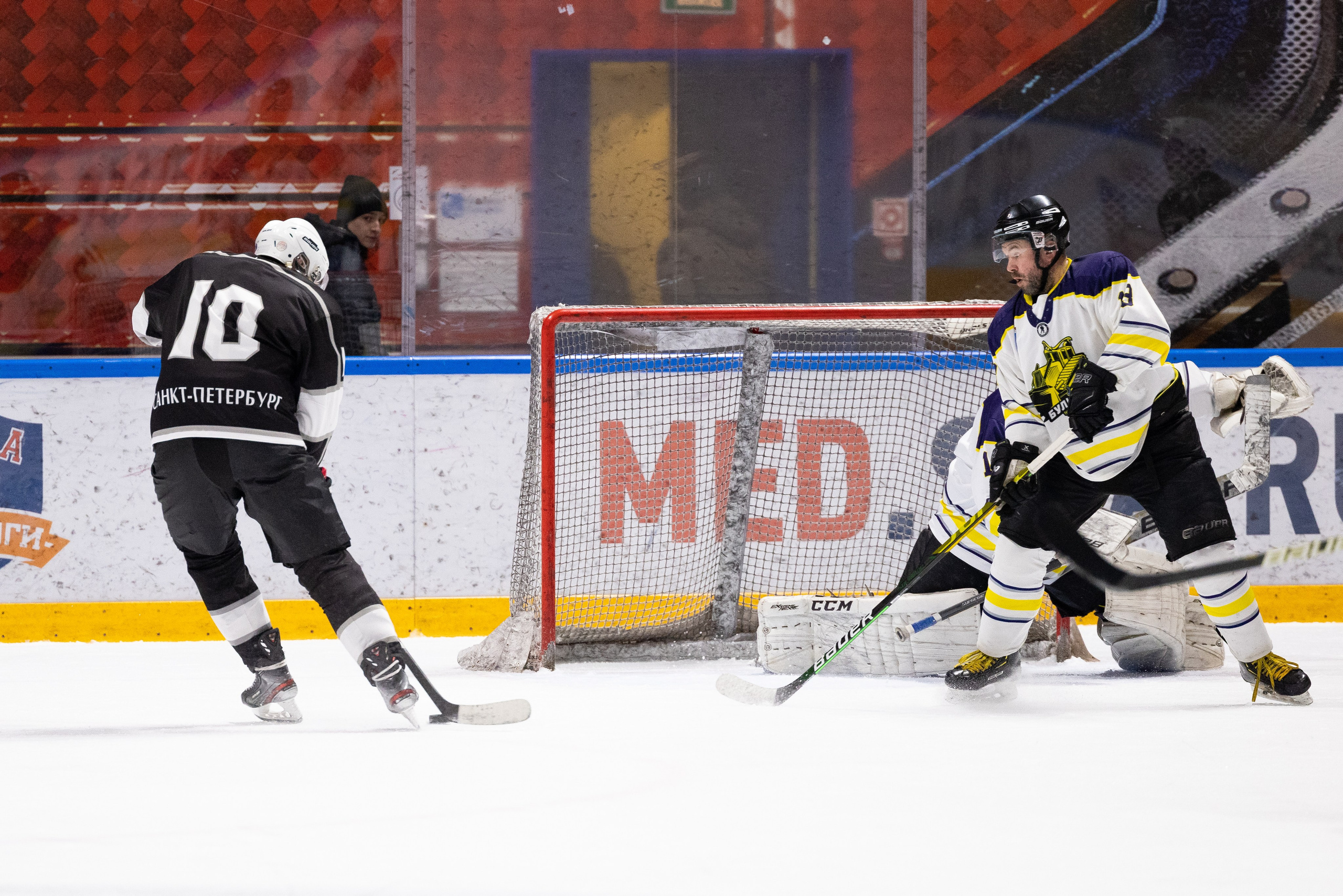 Бульдозер vs. LR-строй. Фотограф Александр Заломаев