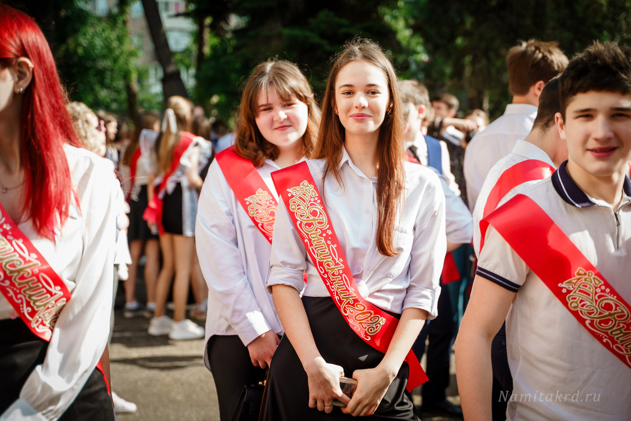 Выпускные альбомы для Старшей школы и ВУЗов. Фотографы из солнечного Краснодара Вадим и Надежда Митус