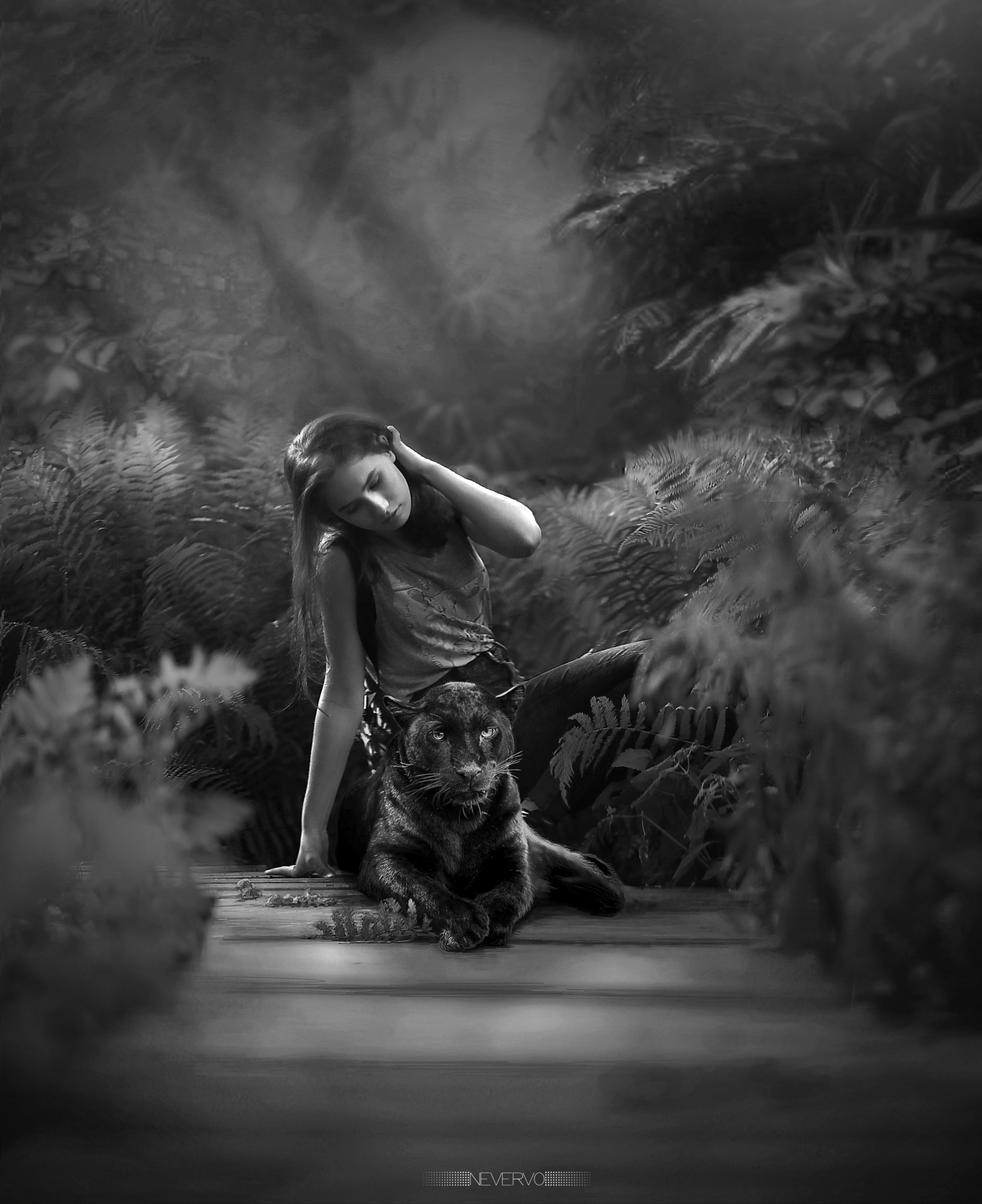 Черно-белая фотосъемка. B&W съемка в Москве. ЧБ фотограф Олег Голишник. Арт-фотограф Олег Голишников. Творческая мастерская