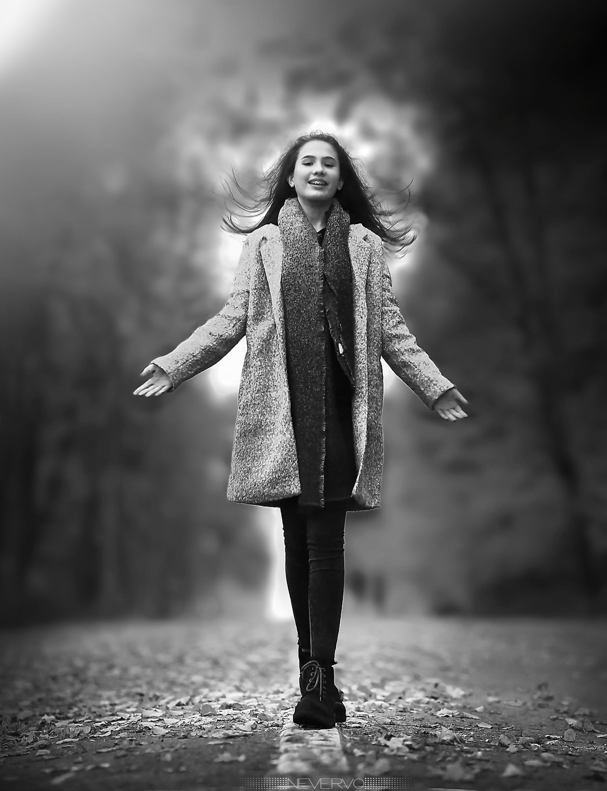 Черно-белая фотосъемка. B&W съемка в Москве. ЧБ фотограф Олег Голишник. Арт-фотограф Олег Голишников. Творческая мастерская